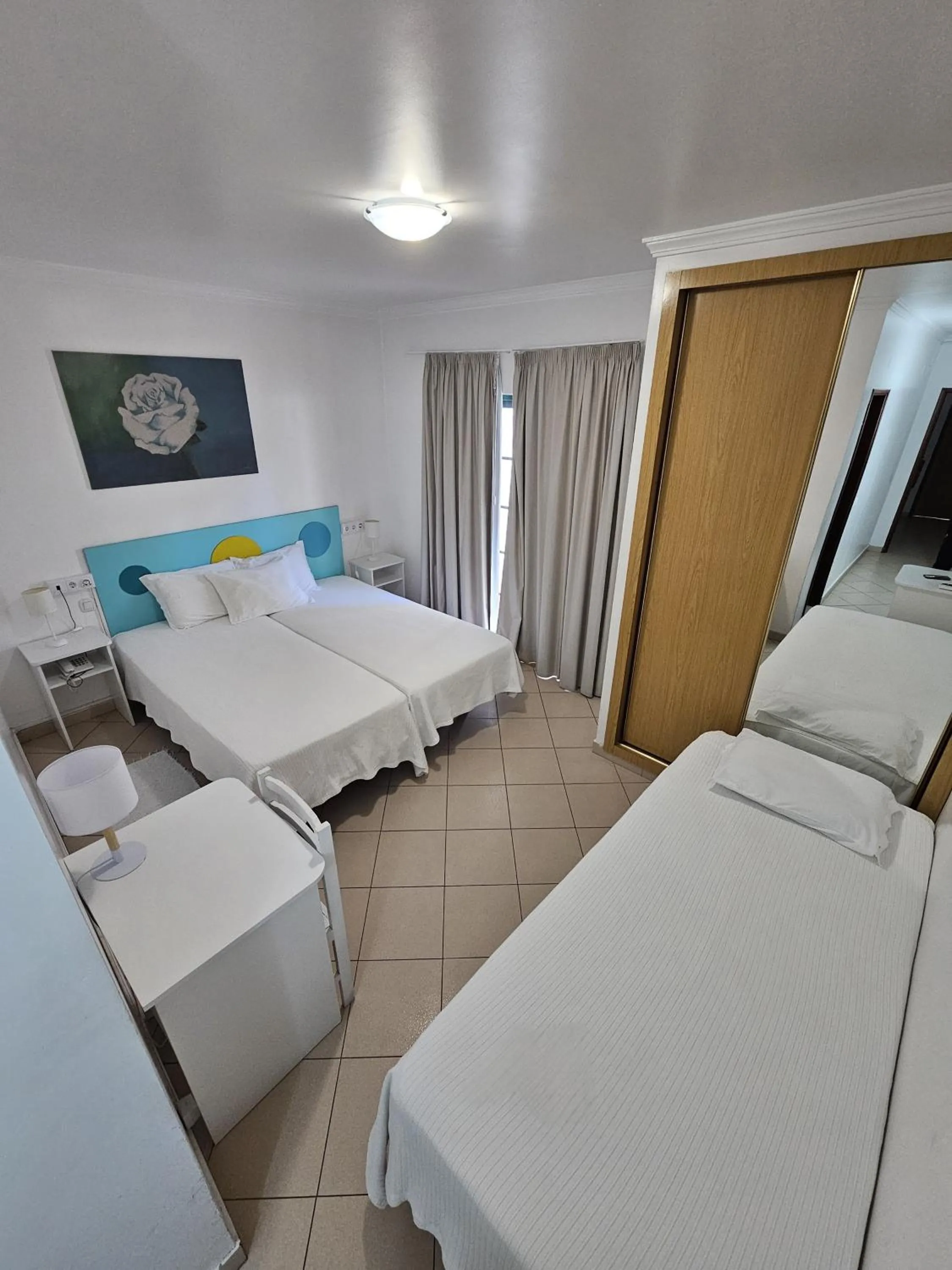 Bed in Hotel Adelaide