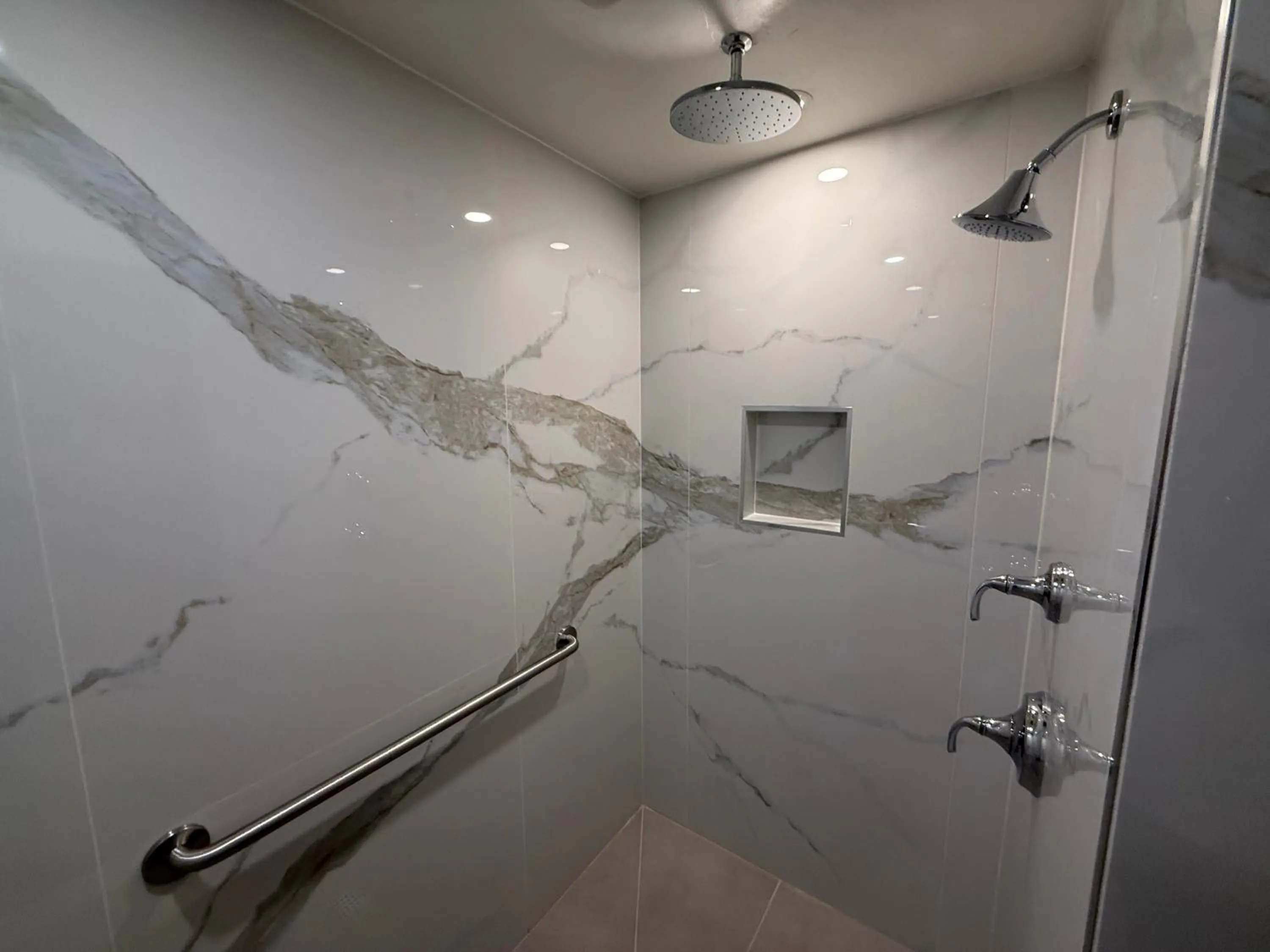 Shower in Homestead Suites - Fish Creek