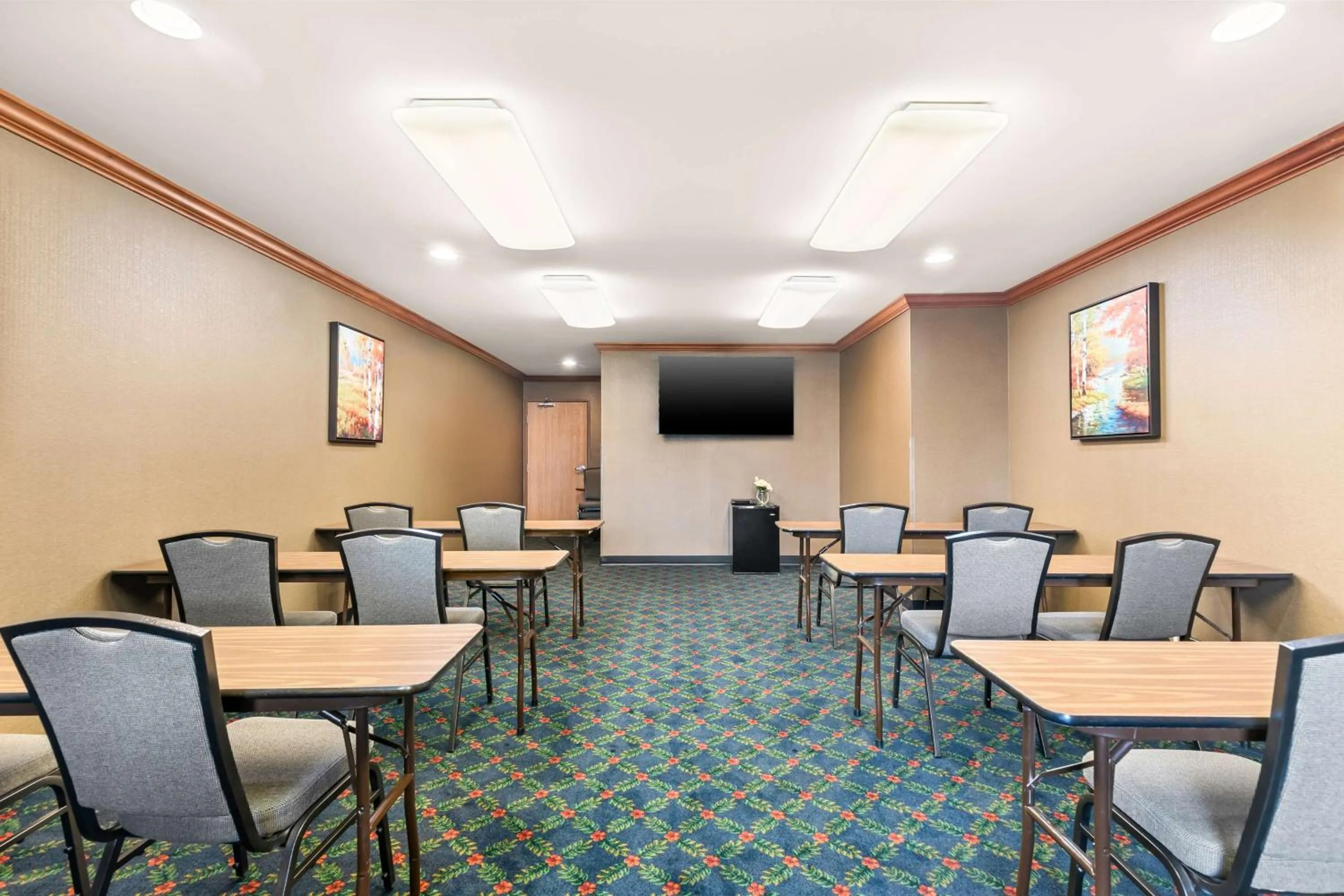 Meeting/conference room in Best Western Legacy Inn & Suites Beloit/South Beloit