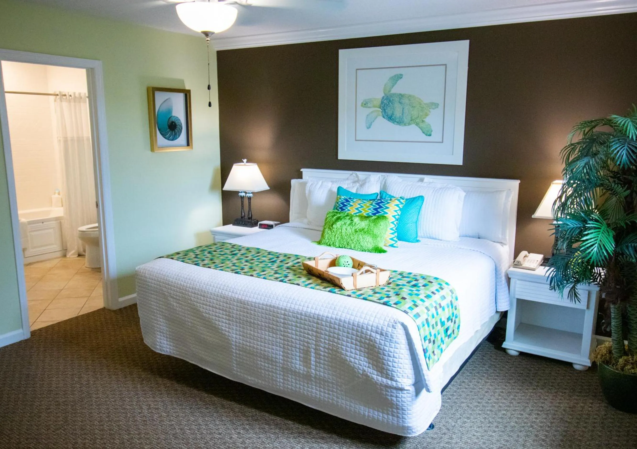 Bed in Grand Palms Resort