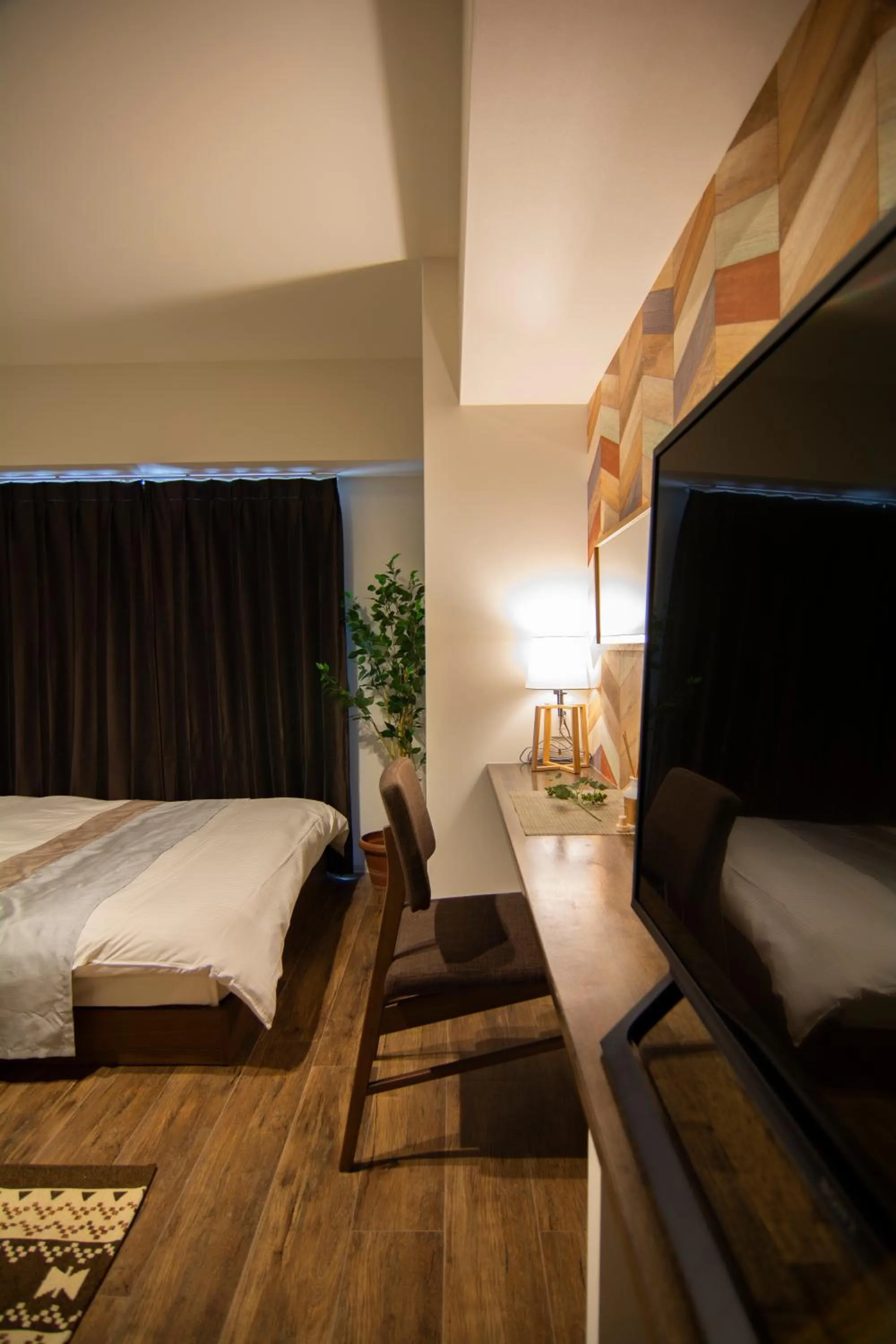 Photo of the whole room, Bed in e-stay ebisu