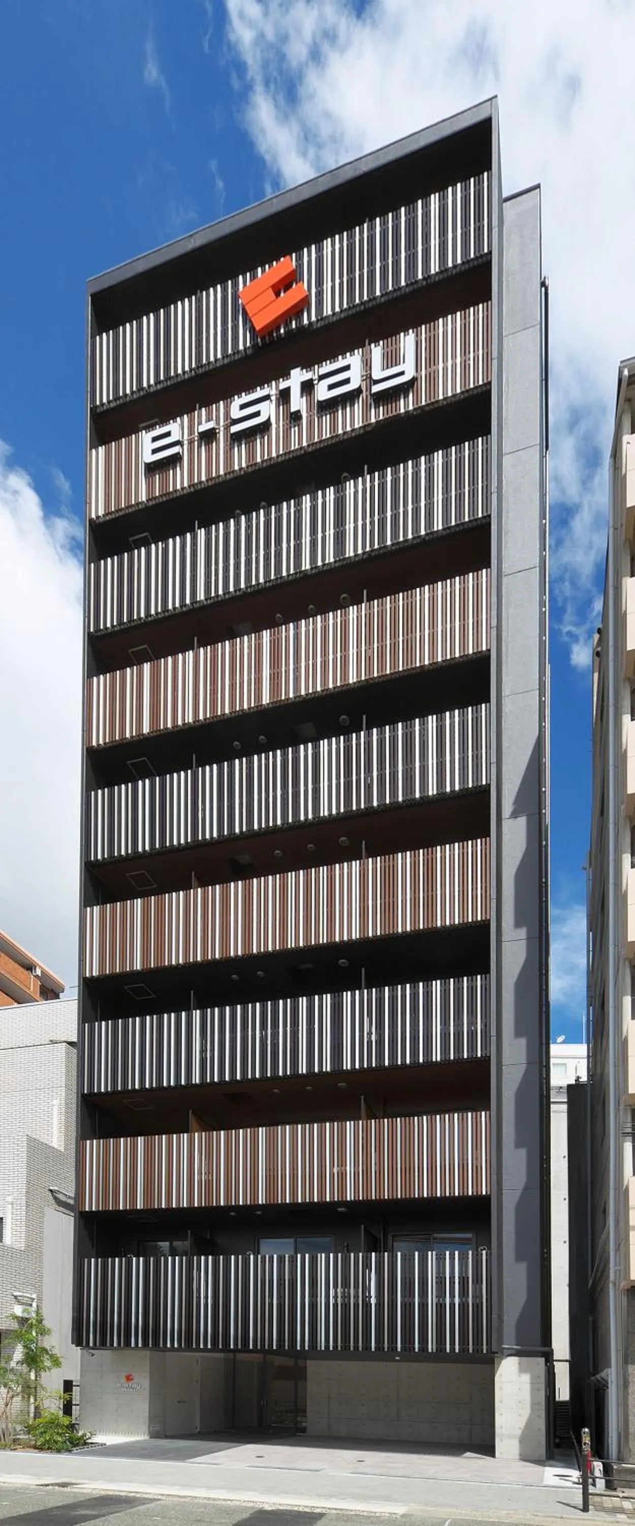 Facade/entrance in e-stay ebisu