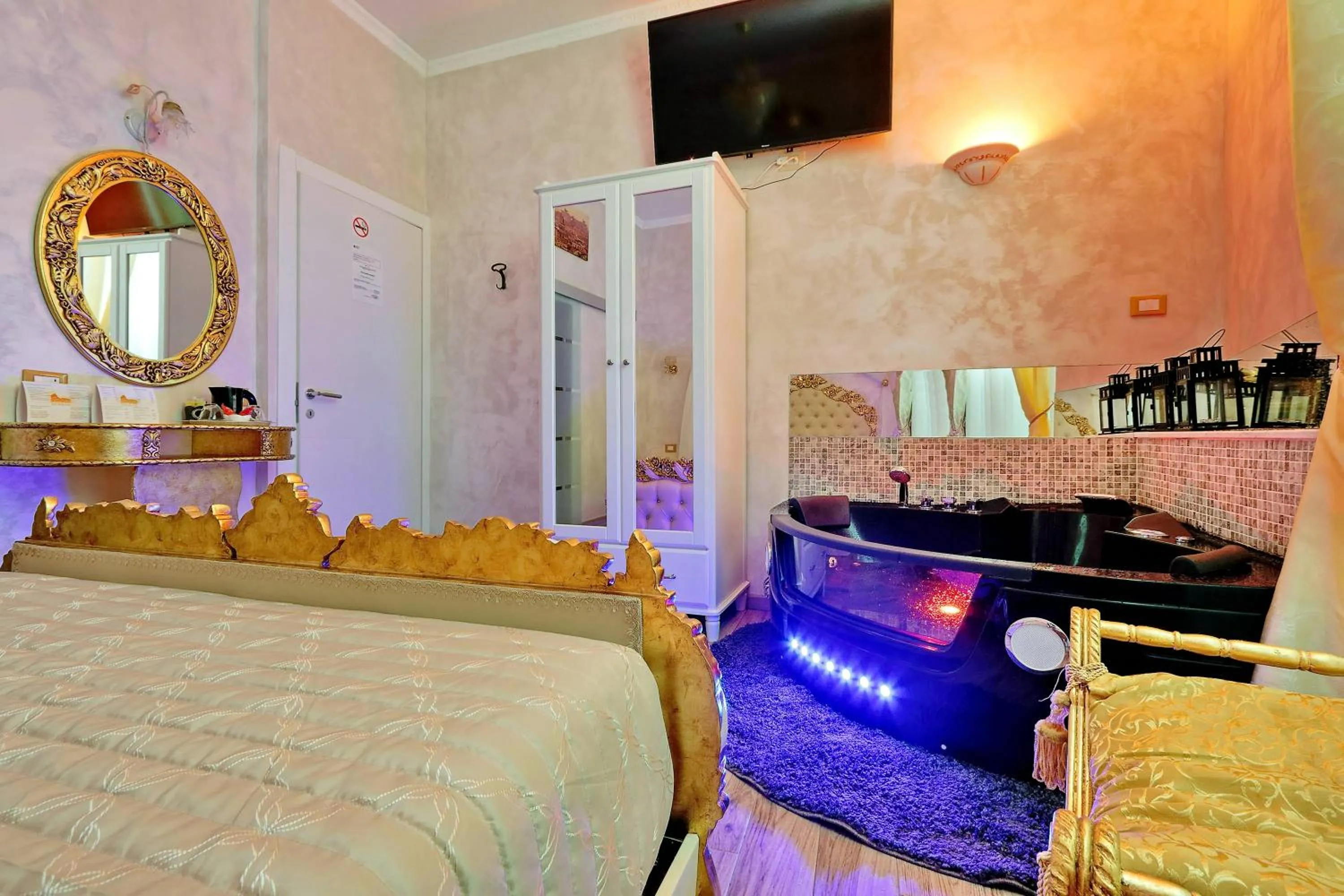 Photo of the whole room, Bed in Just Chilling Suite