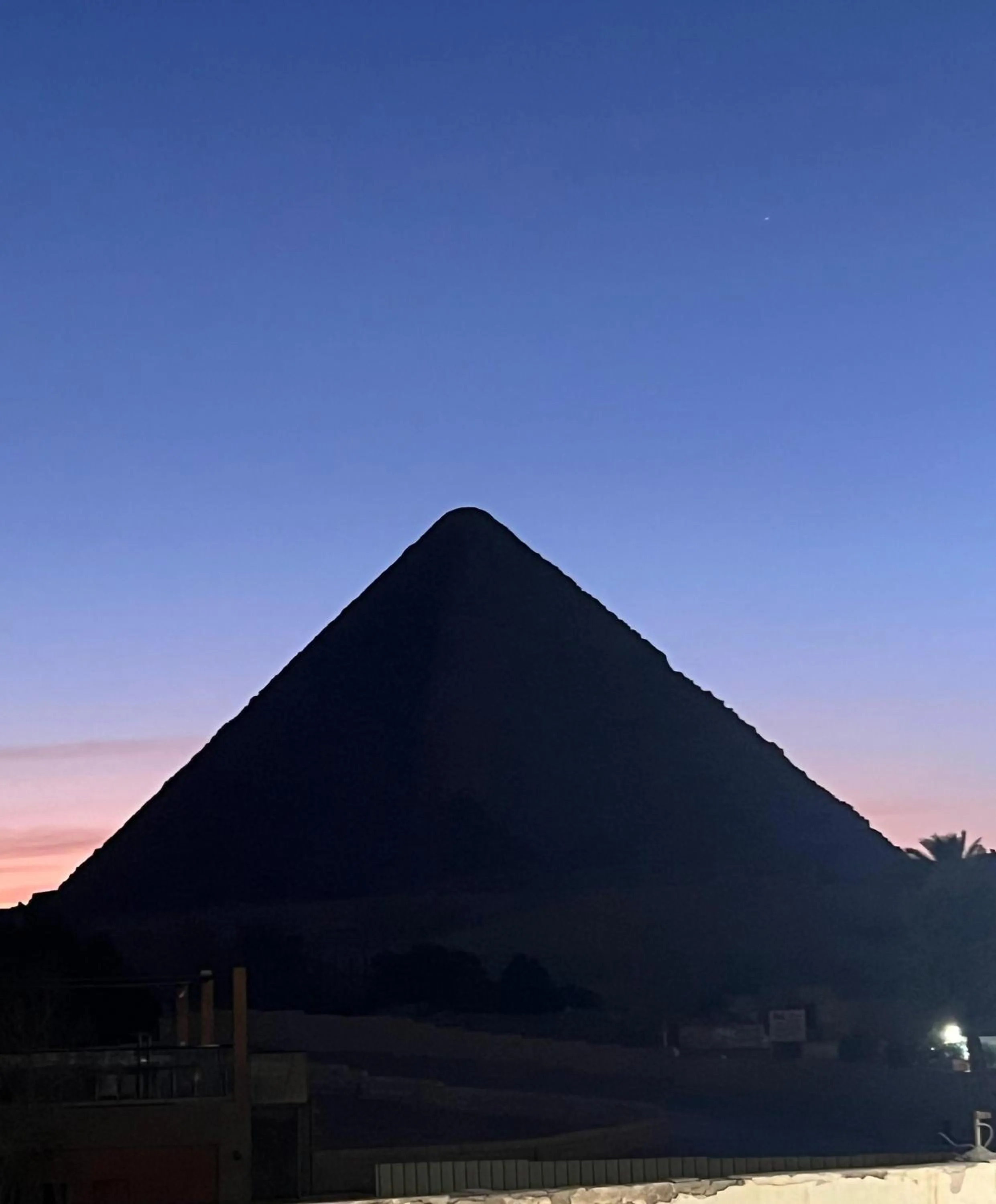 Sunset in Pyramids View Inn Bed & Breakfast