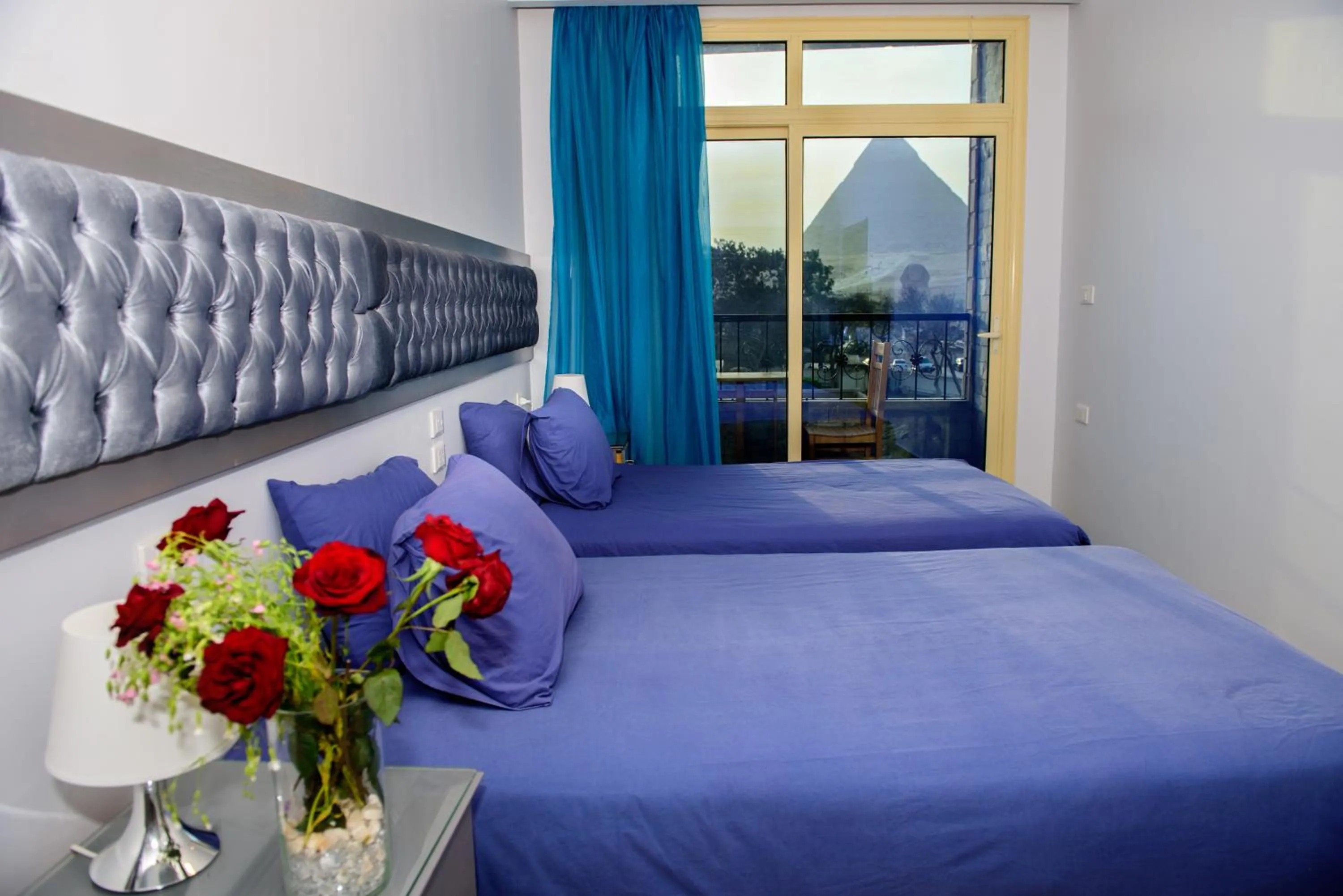 Bedroom, Bed in Pyramids View Inn Bed & Breakfast