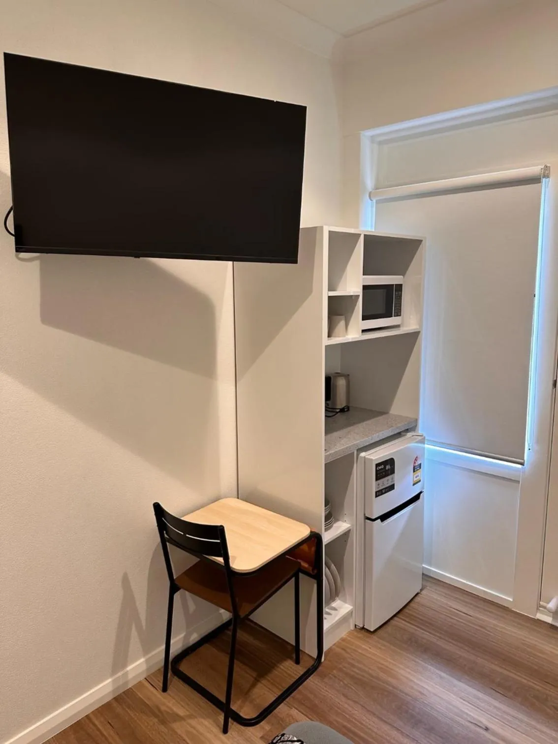 TV and multimedia in Surf Beach Motel Newcastle