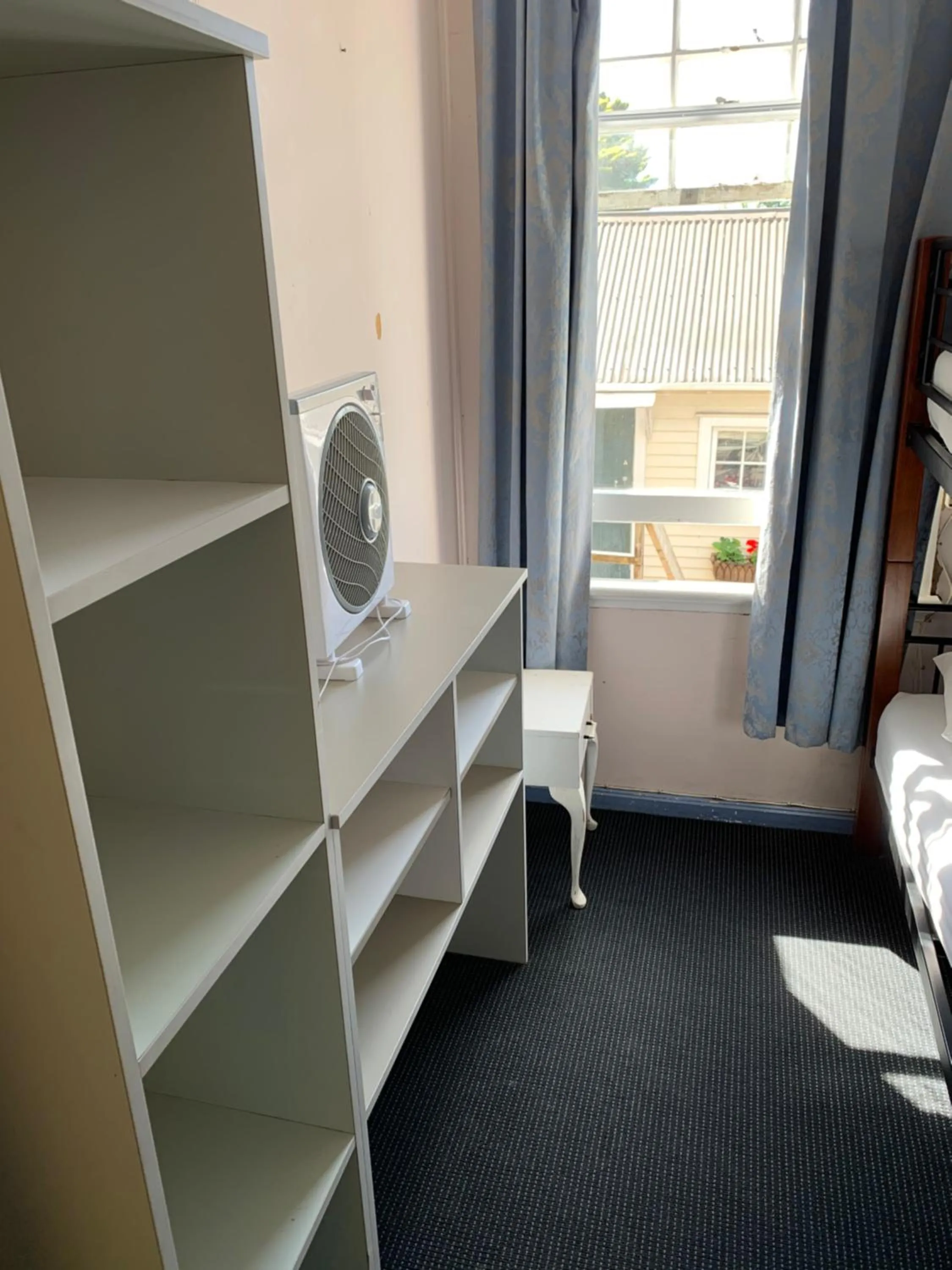 Photo of the whole room, Seating Area in City Garden Lodge