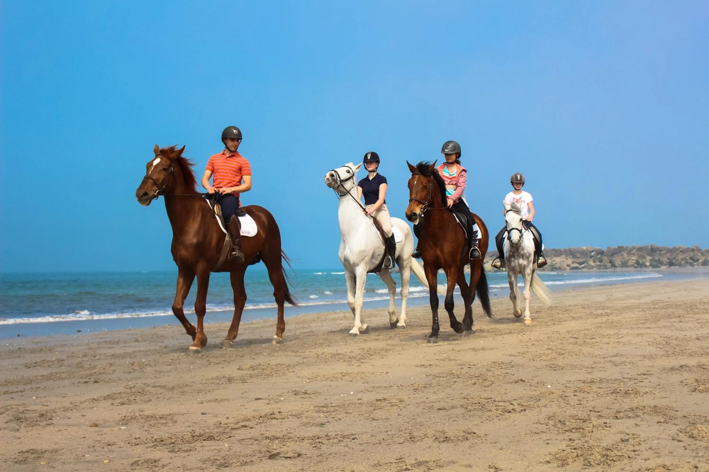Horse-riding in InnEsposende Sports Hostel