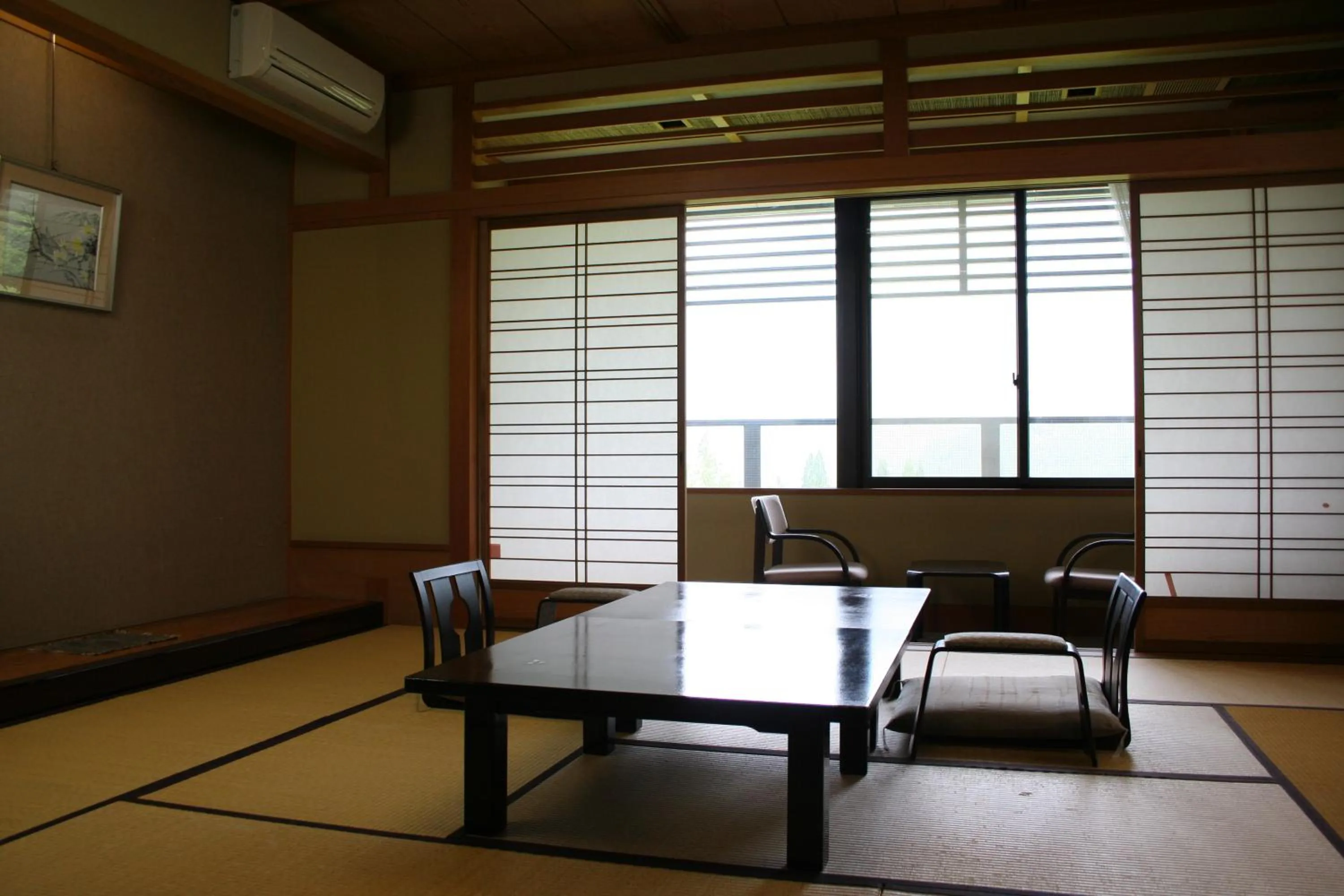 Photo of the whole room in Matsunoi