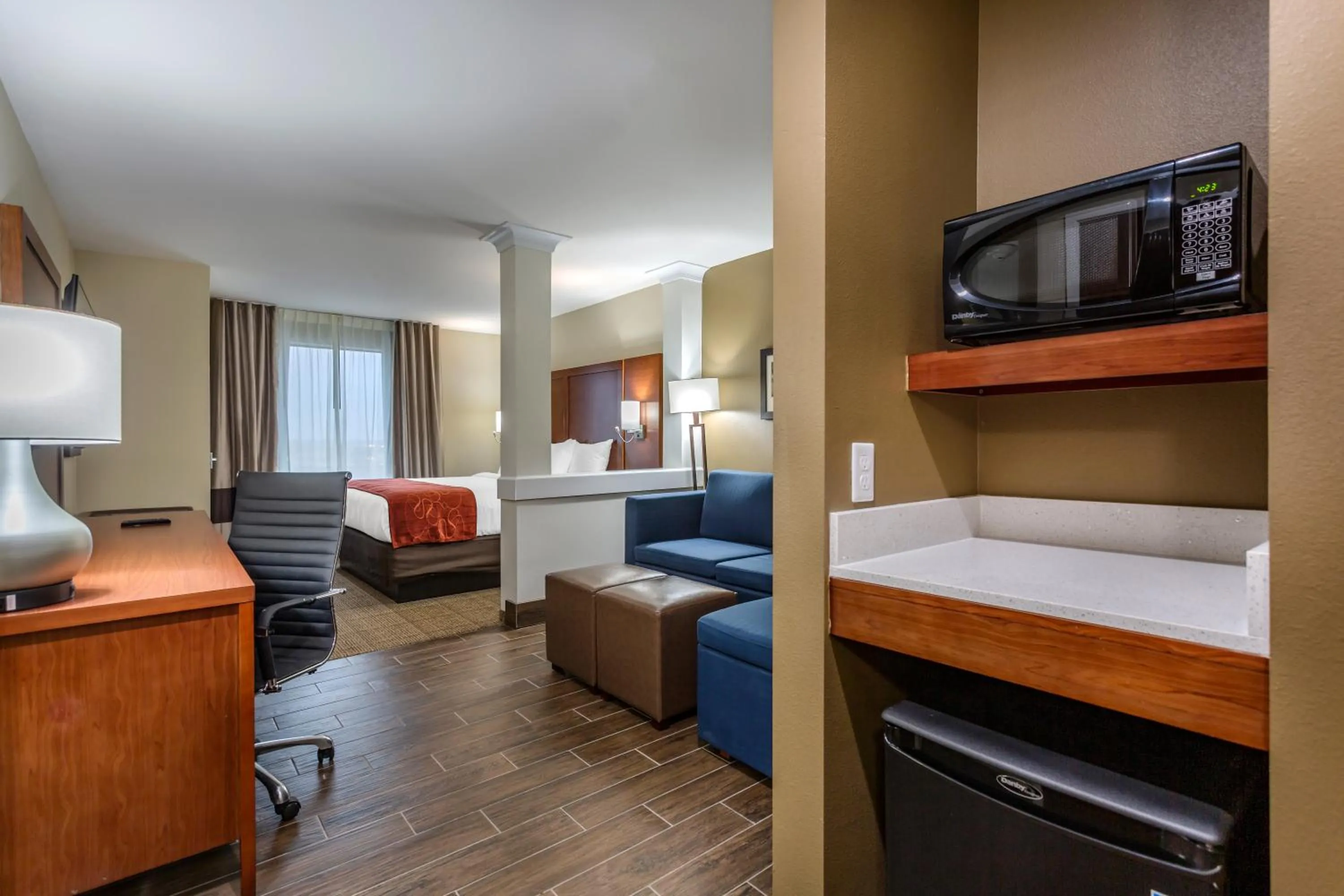 Photo of the whole room in Comfort Suites Bowling Green Southeast