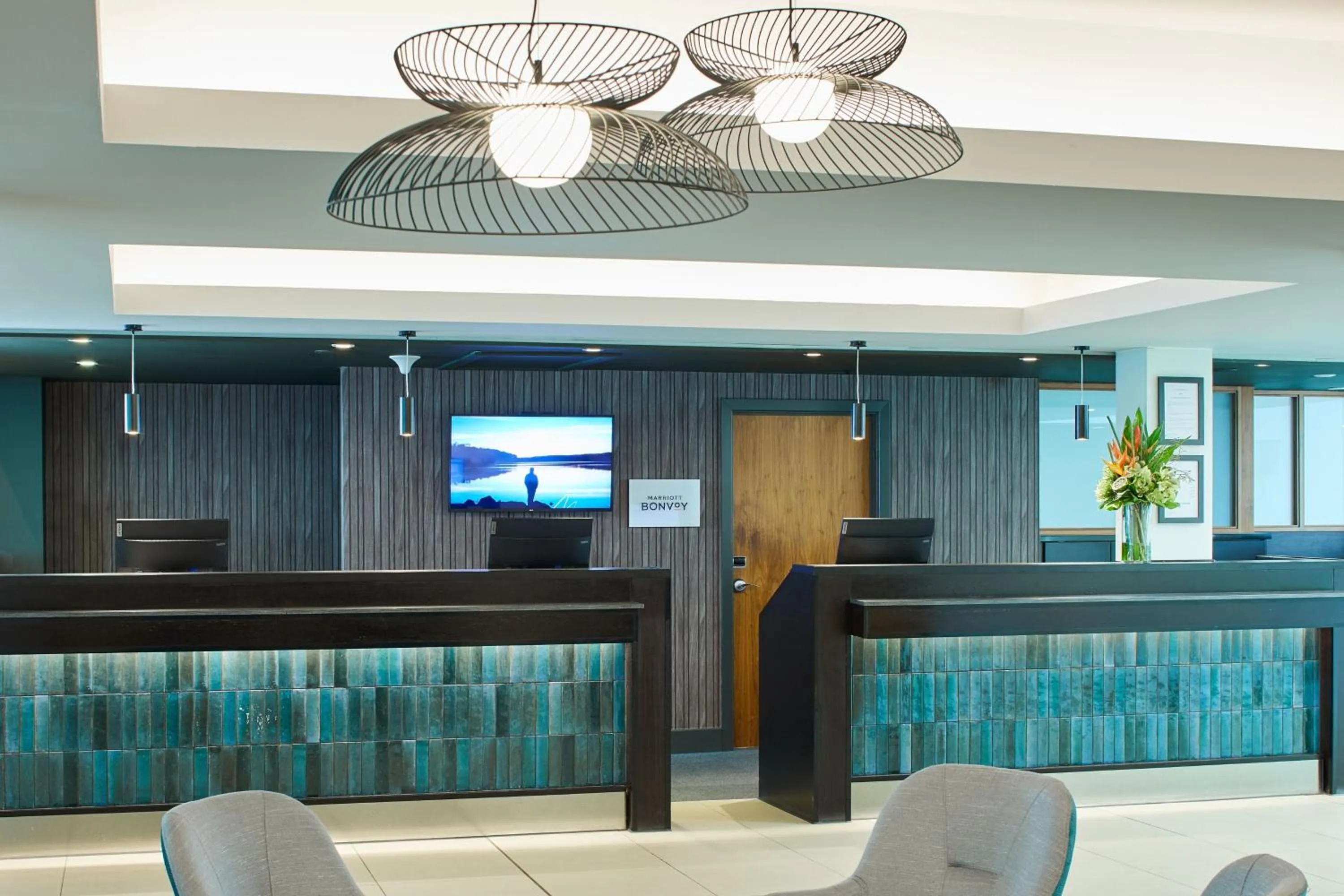 Lobby or reception in Courtyard by Marriott London Gatwick Airport