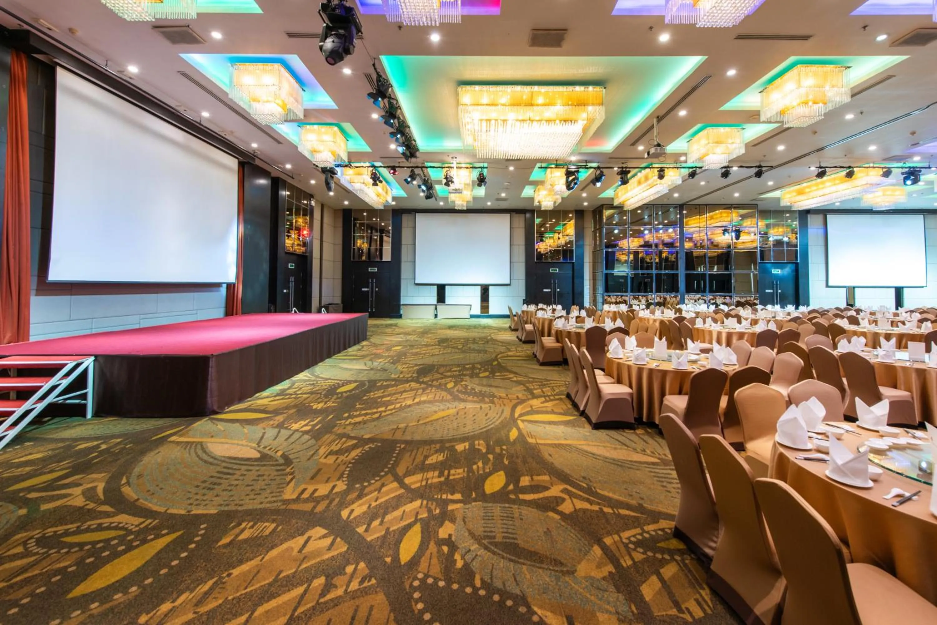 Banquet/Function facilities in Maple Hotel