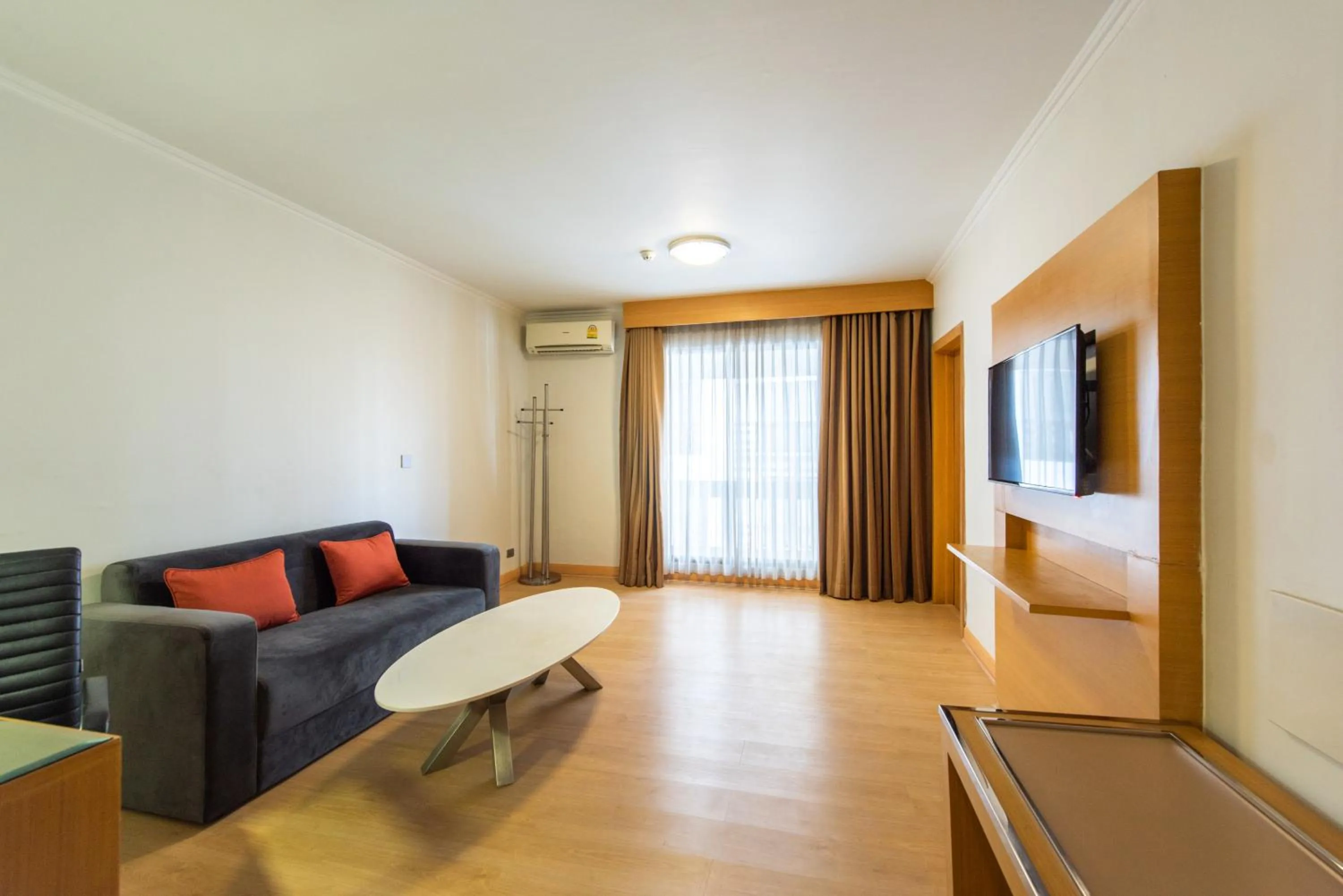 Living room in Maple Hotel