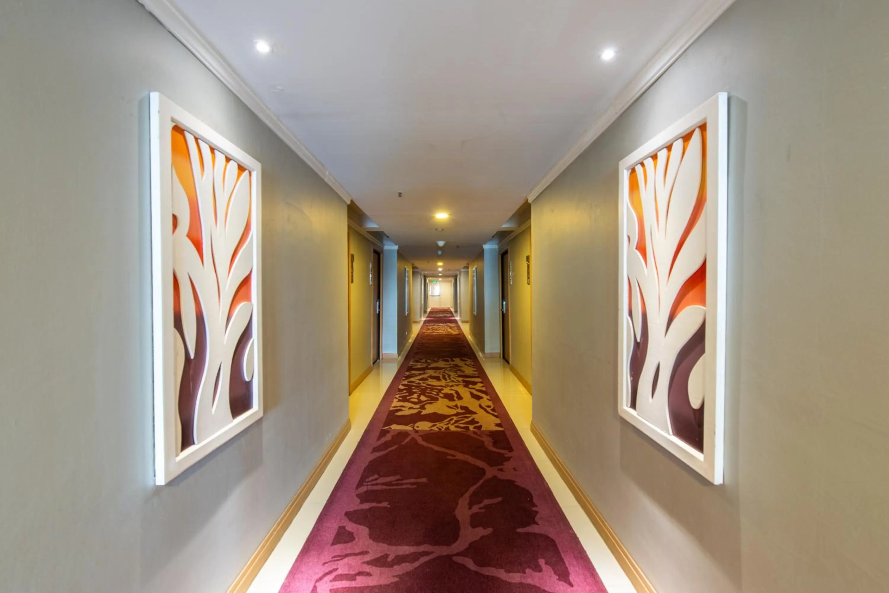 Facade/entrance in Maple Hotel