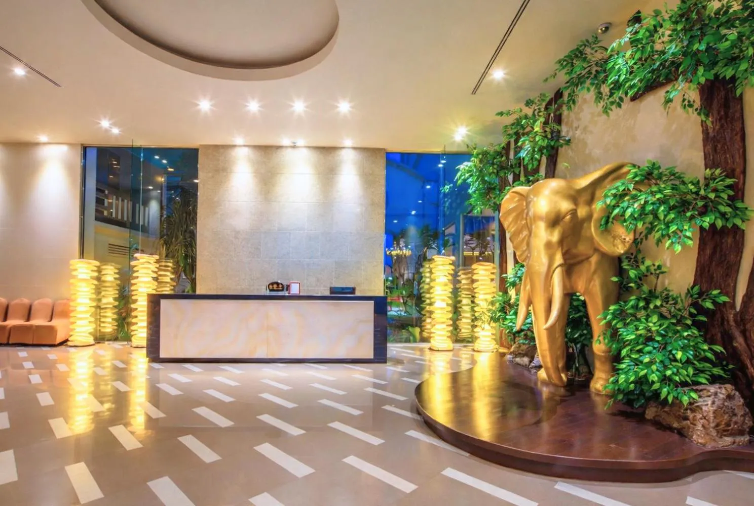 Lobby or reception in Maple Hotel