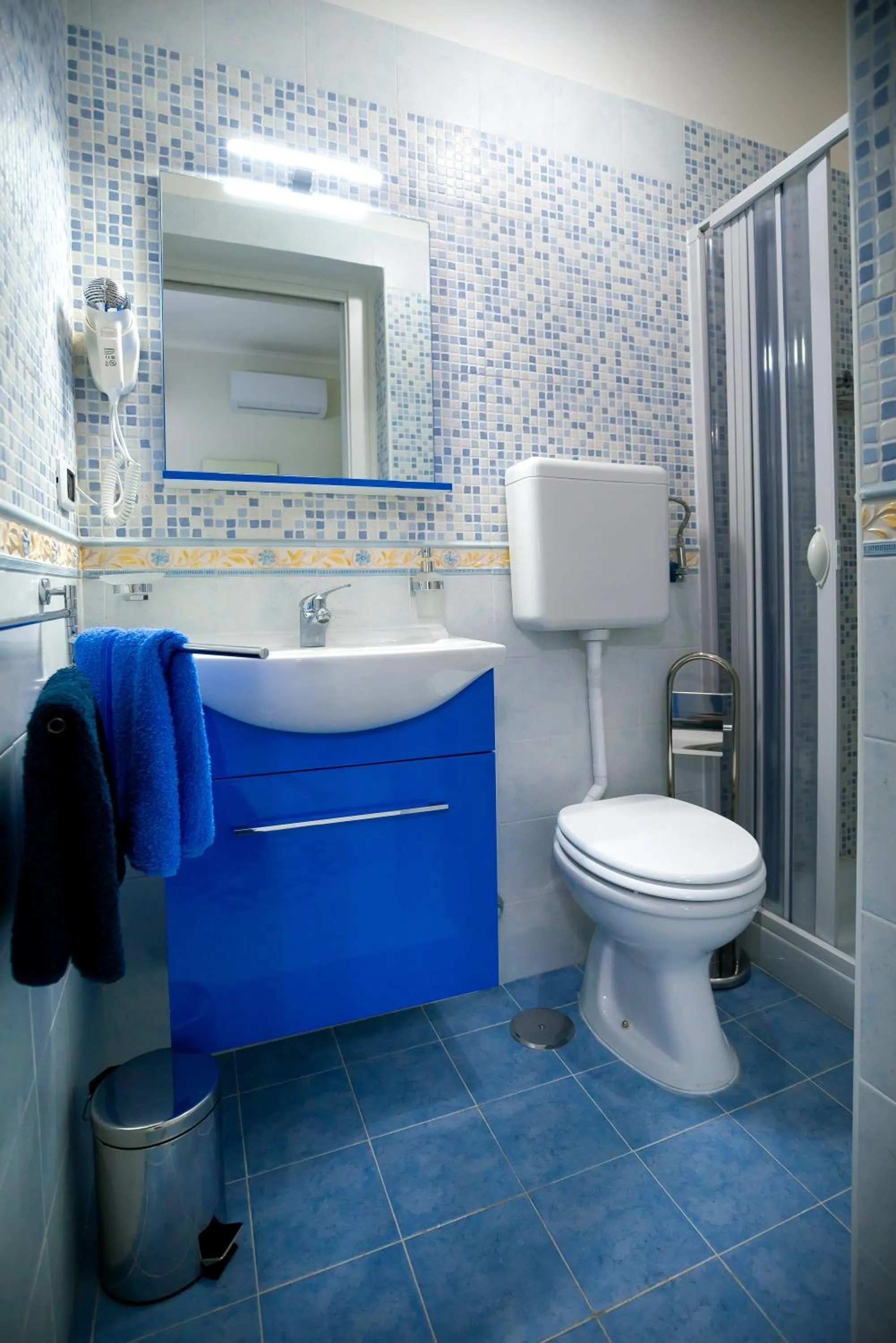 Toilet in 'A Regina b&b Cetara