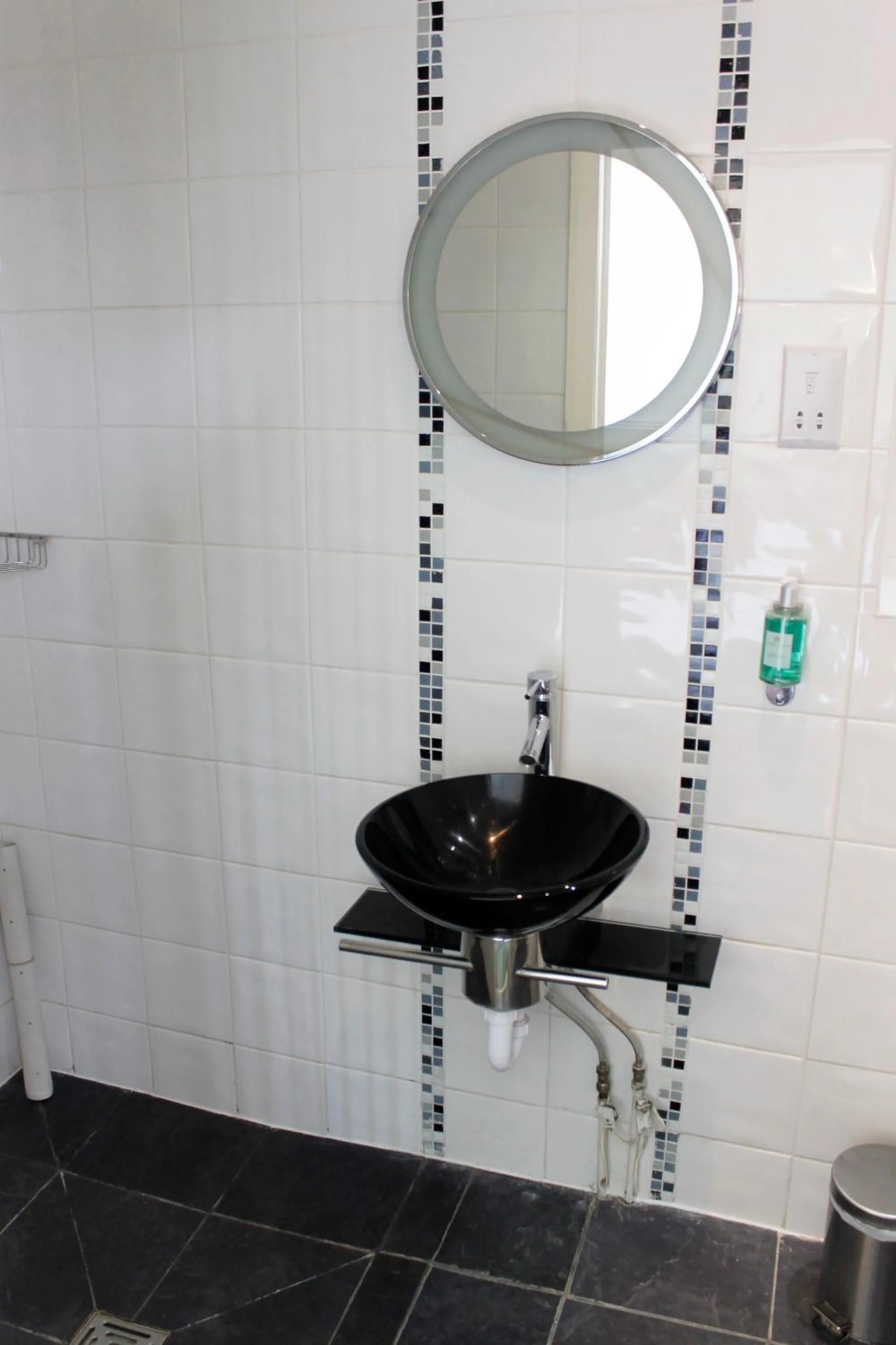 Bathroom in Kempfield House