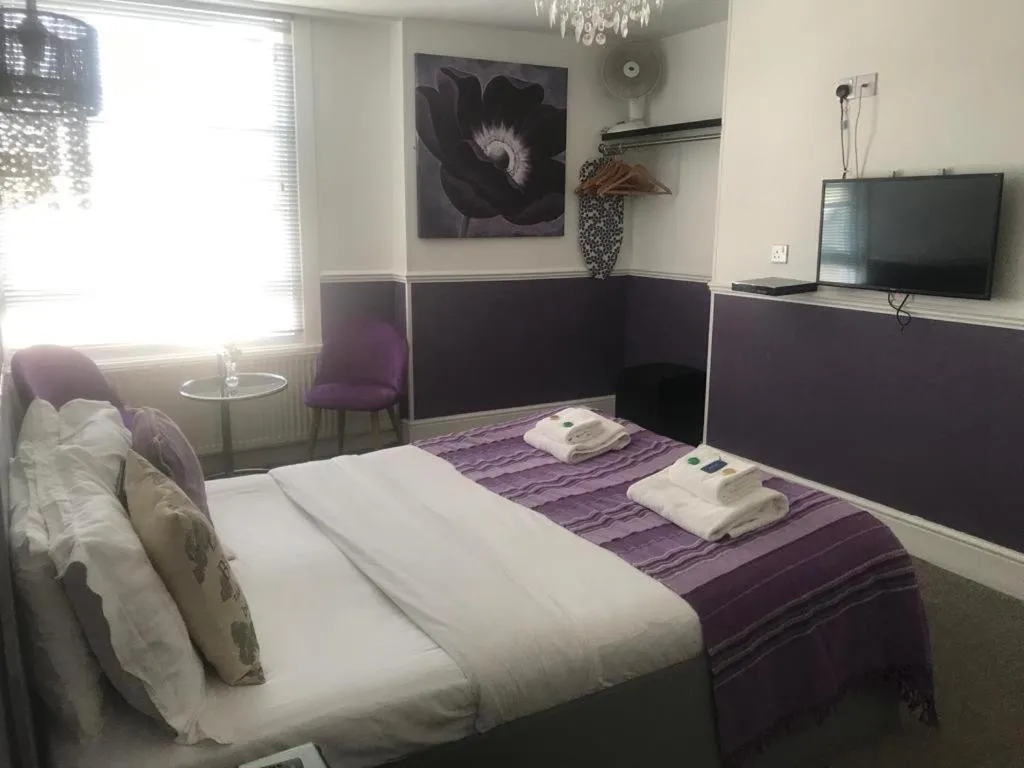 Bed in Kempfield House