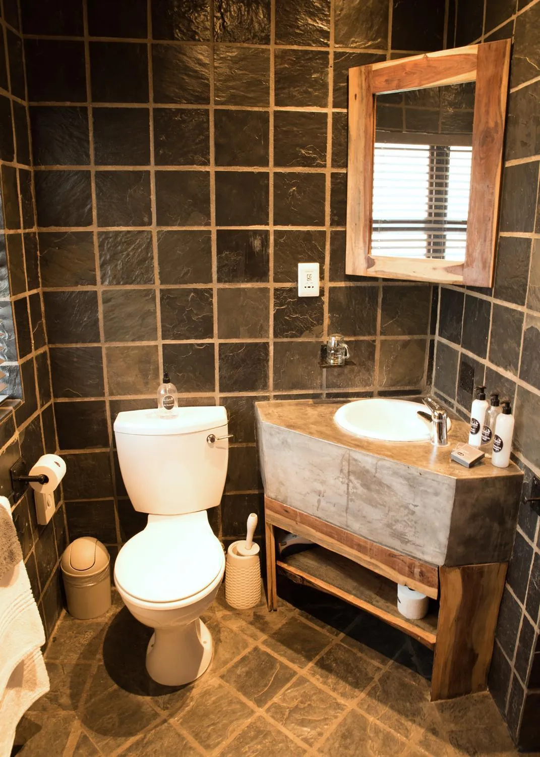 Bathroom in La Lechere Guest House