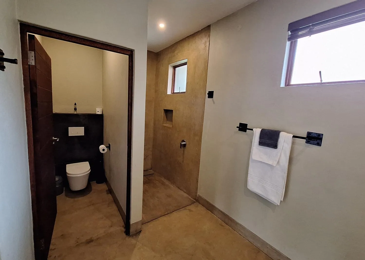 Bathroom in La Lechere Guest House