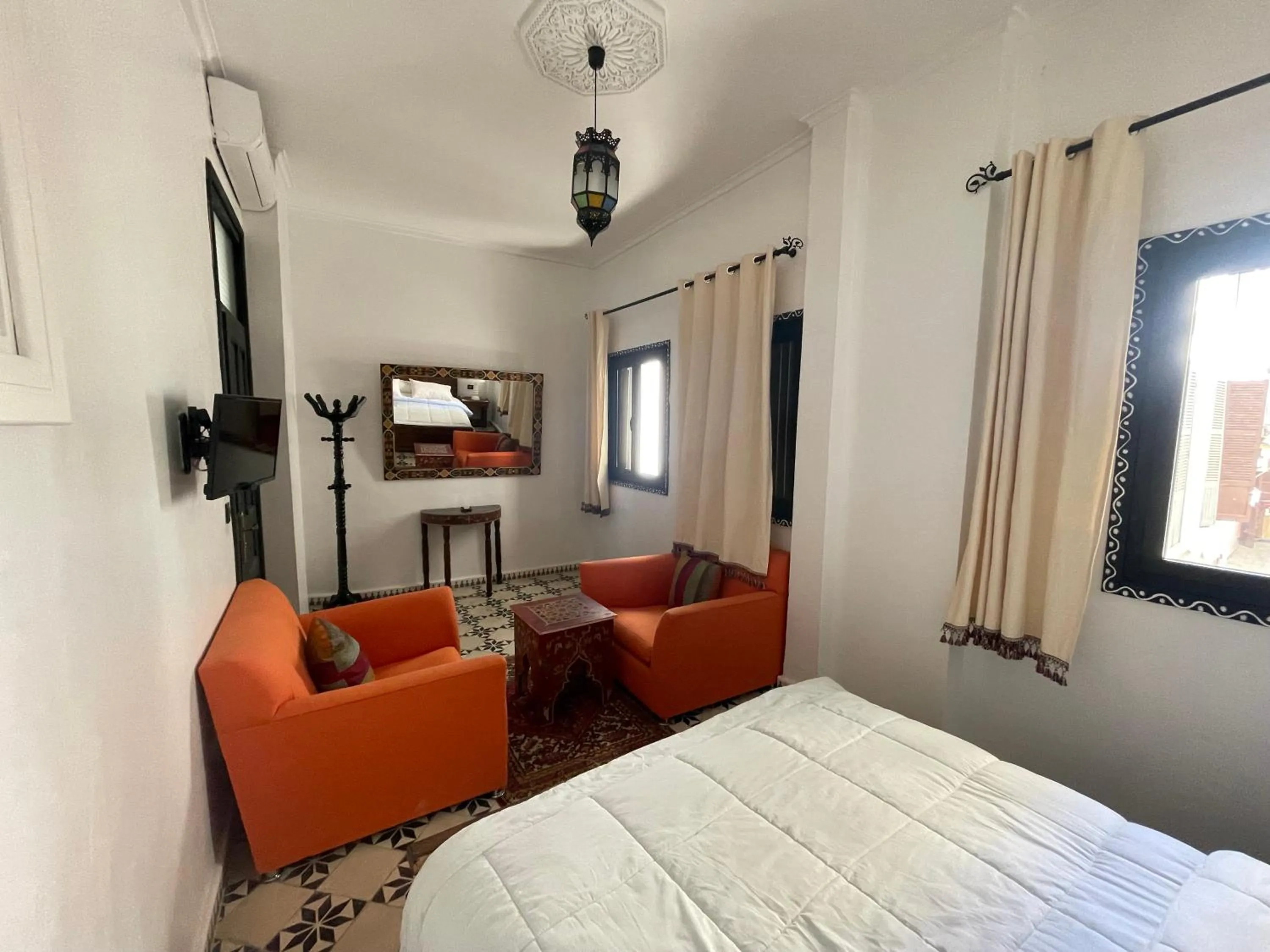 Photo of the whole room, Bed in Riad Tingis