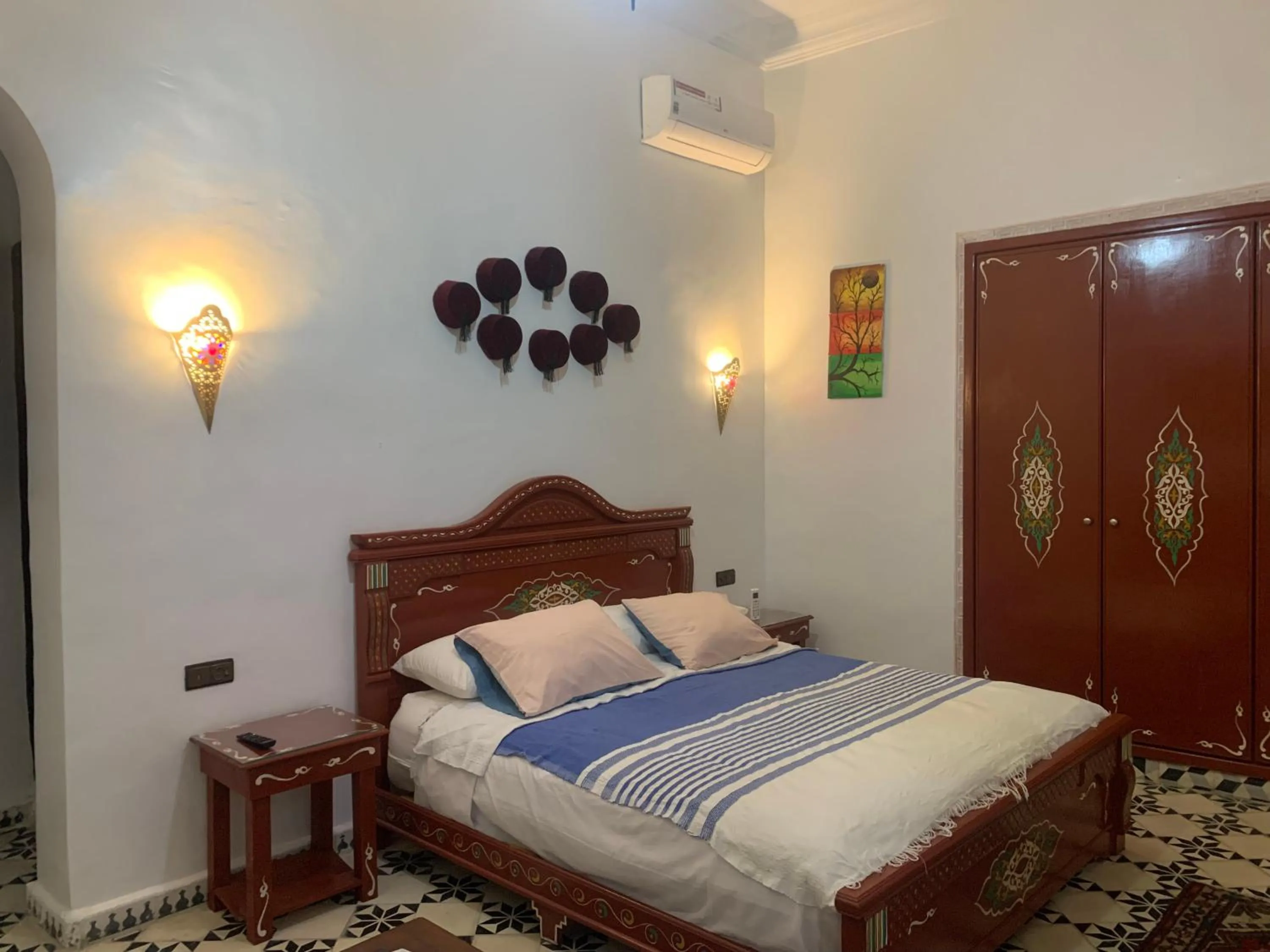 Bed in Riad Tingis
