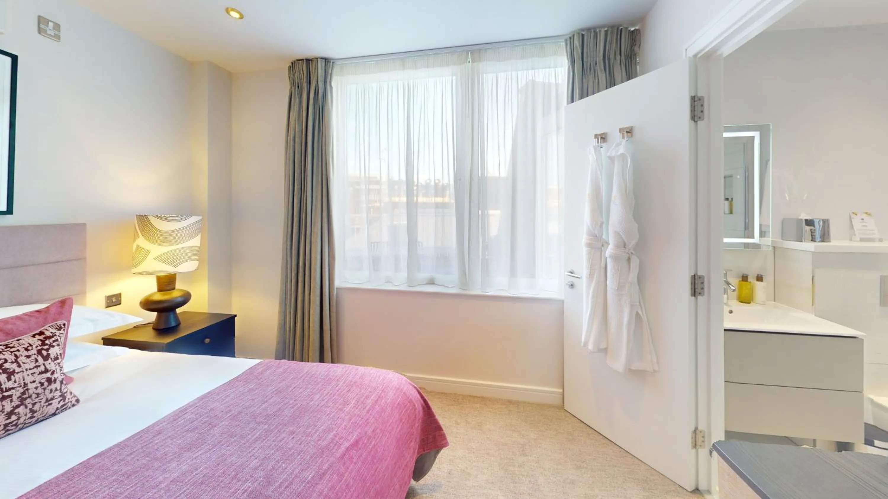 Bed in Cheval Harrington Court at South Kensington