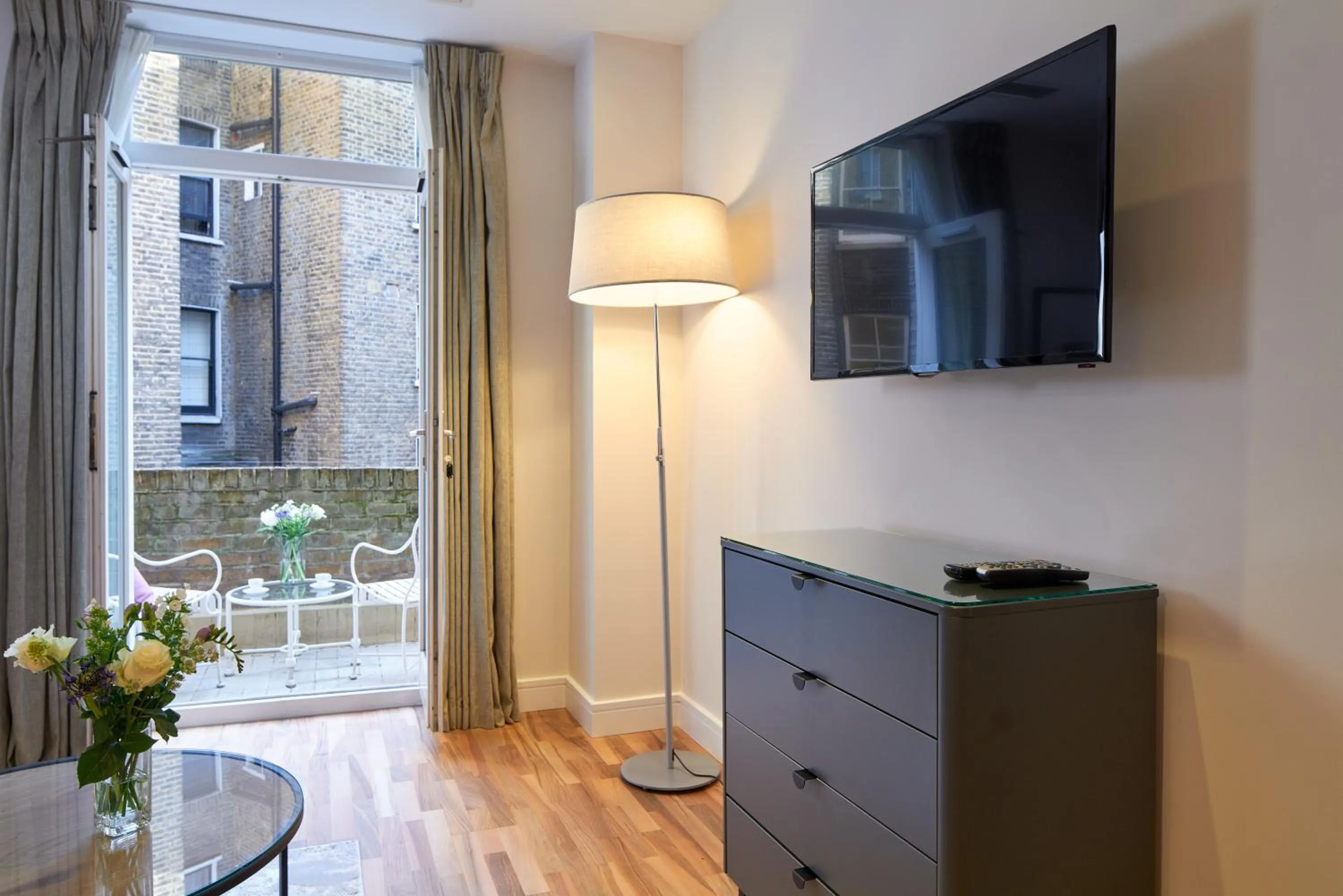 Balcony/Terrace in Cheval Harrington Court at South Kensington