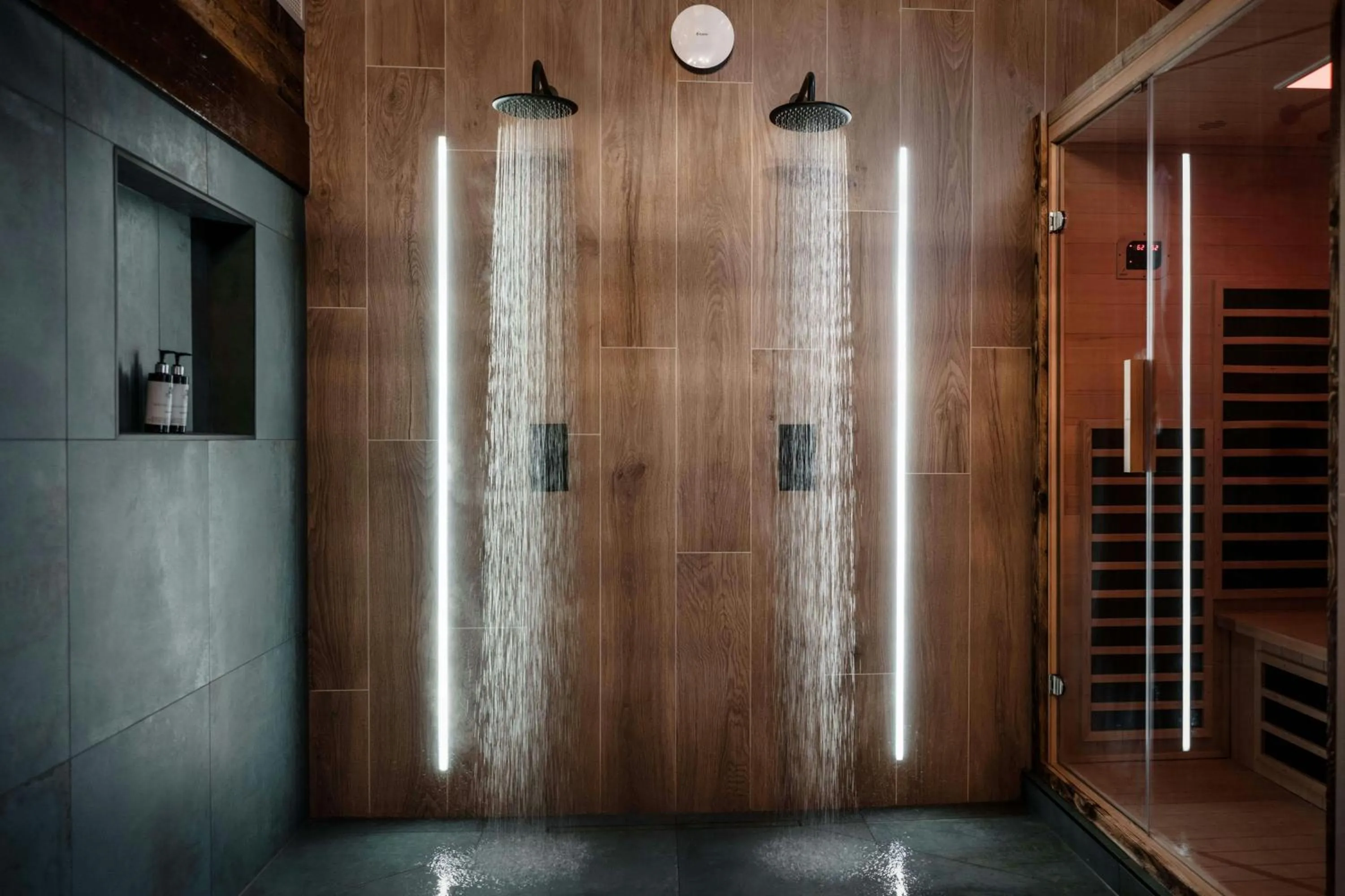 Shower in South Causey Inn