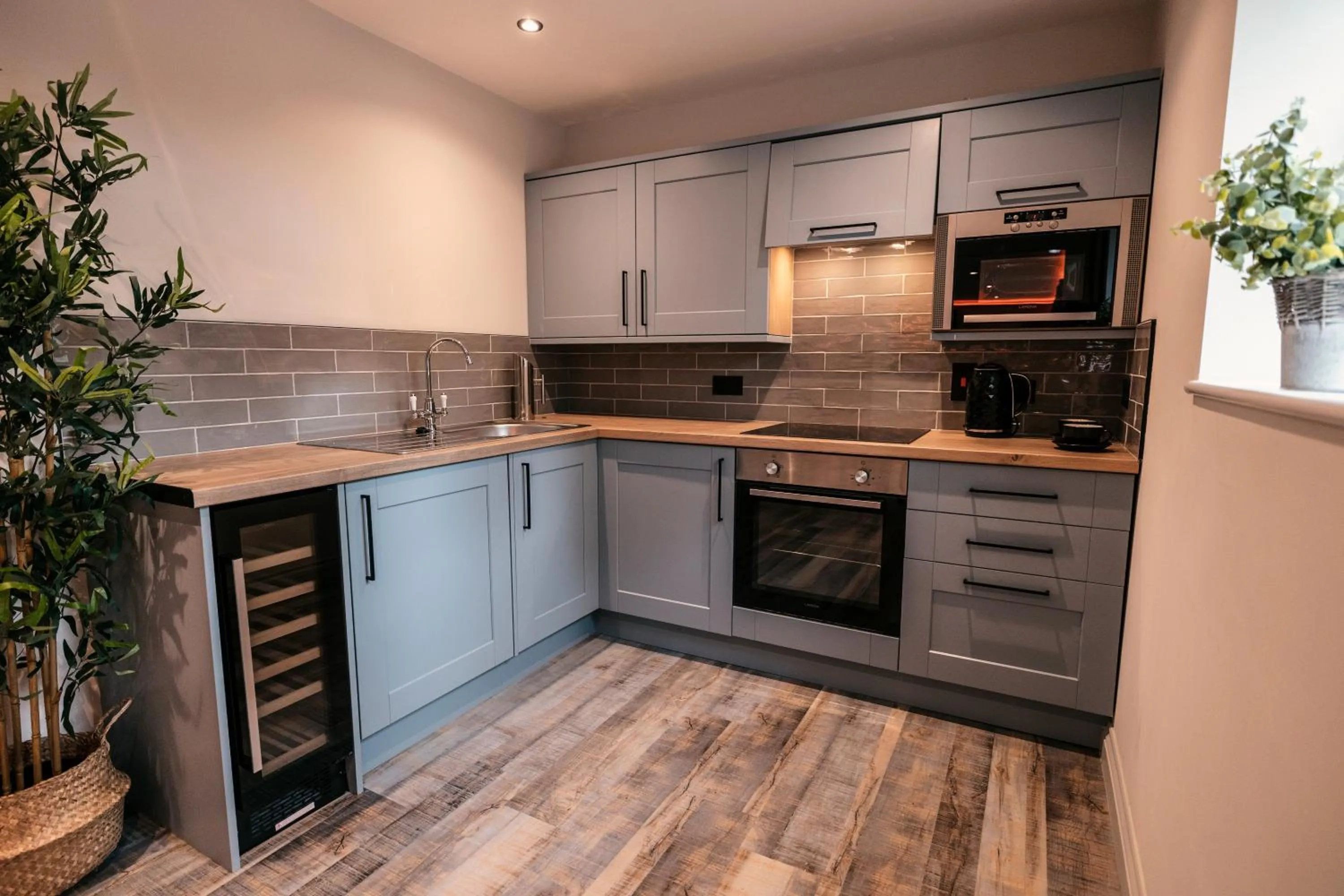 Kitchen or kitchenette in South Causey Inn