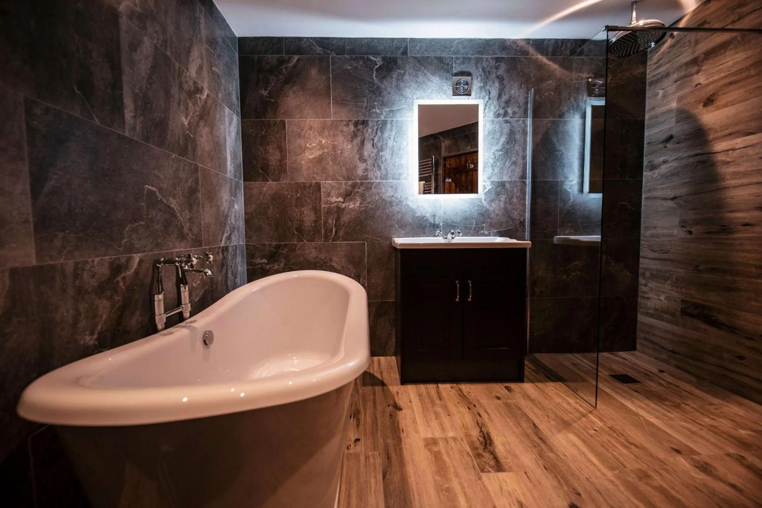 Bathroom in South Causey Inn