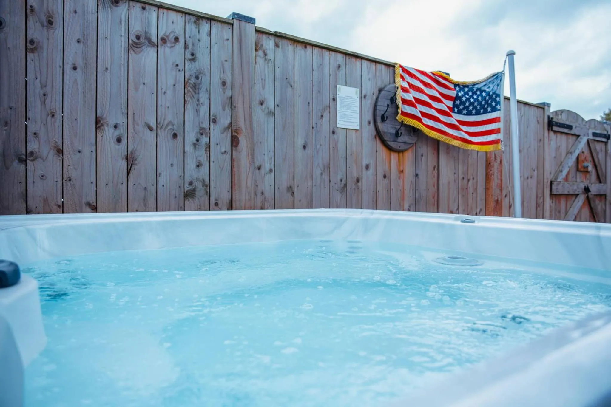 Hot Tub in South Causey Inn