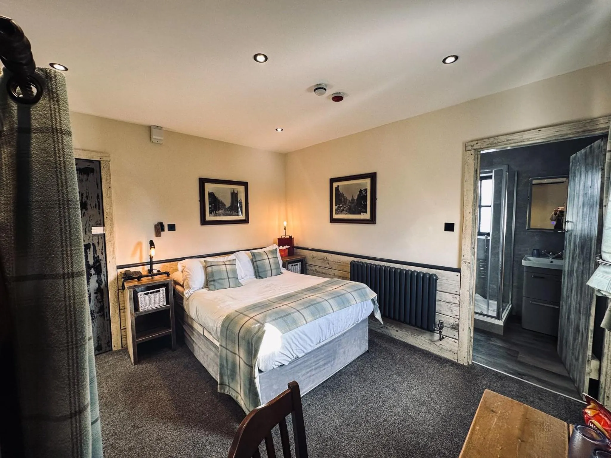 Bedroom, Bed in South Causey Inn