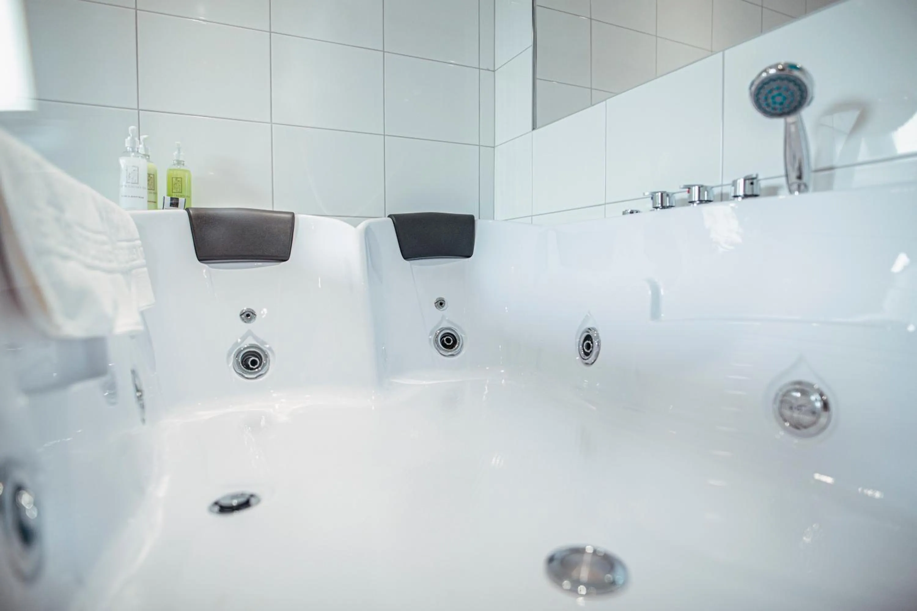 Bath in South Causey Inn