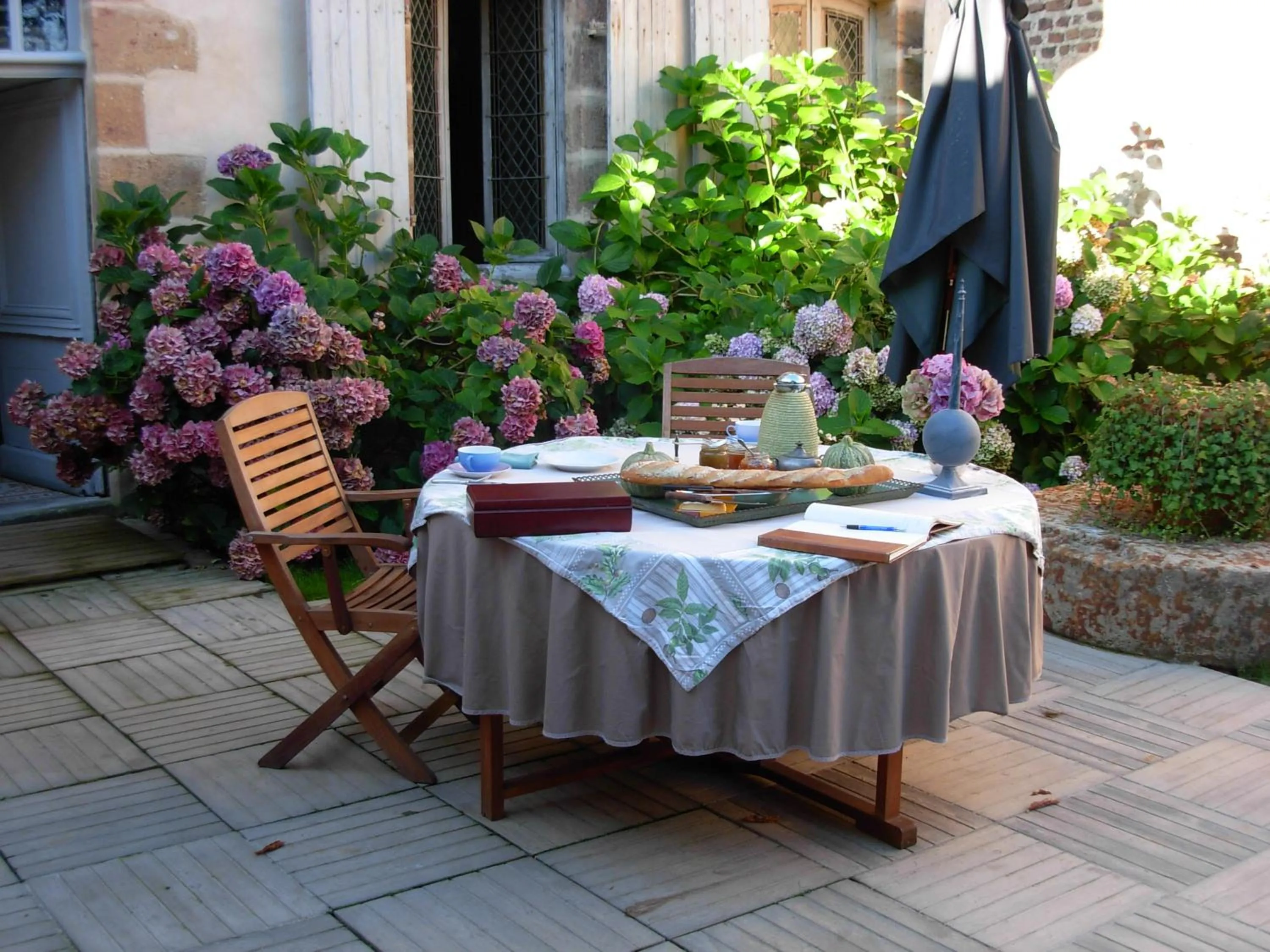 Property building in La Maison XVIIIe