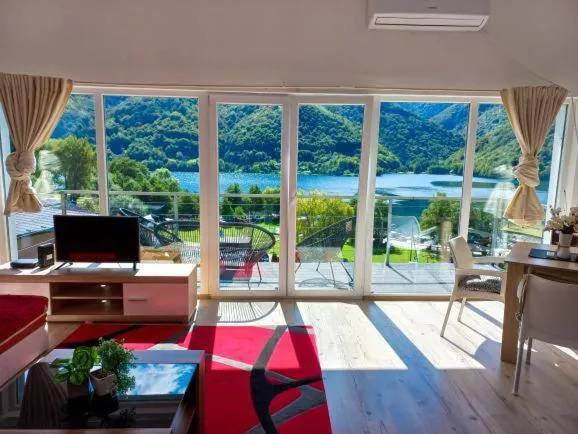 Royal Town Luxury with Panoramic View Wake up to breathtaking lake views and pure tranquility