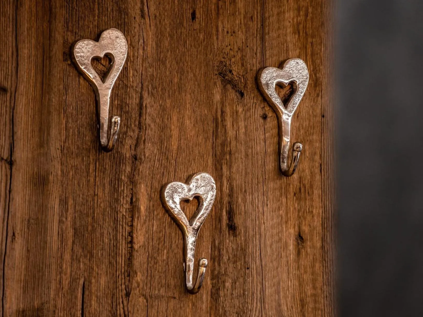 Decorative detail in The Laurin Small & Charming