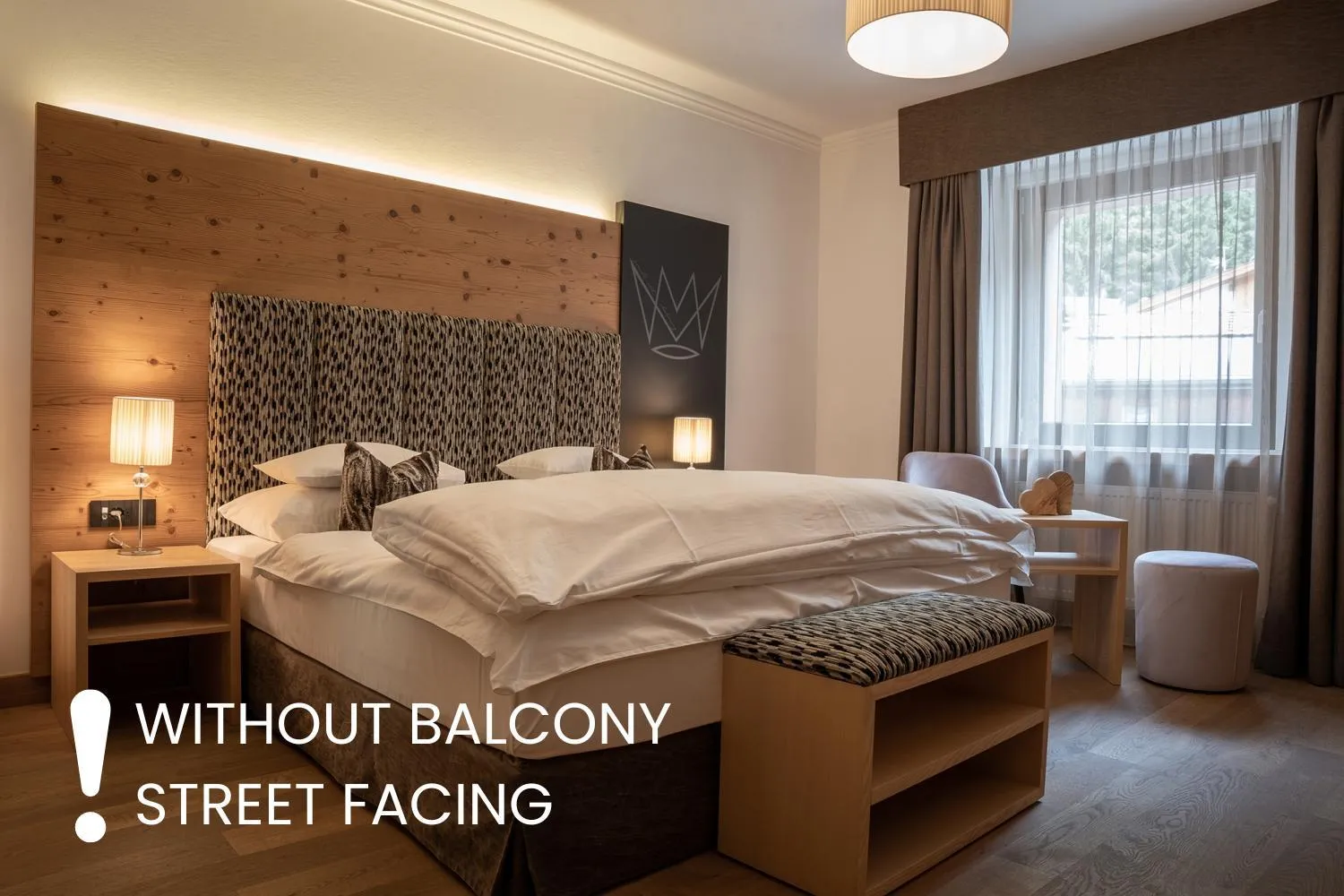 Living room, Bed in The Laurin Small & Charming