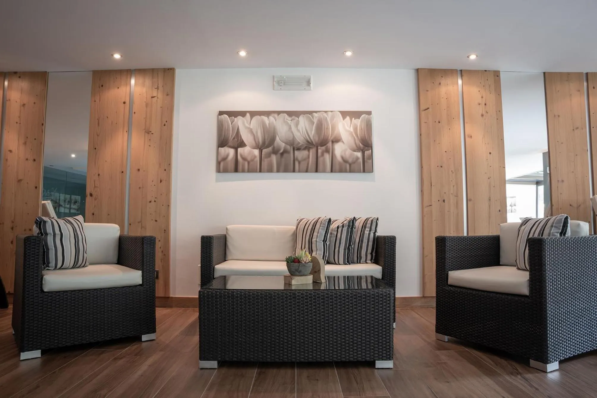 Swimming pool in The Laurin Small & Charming