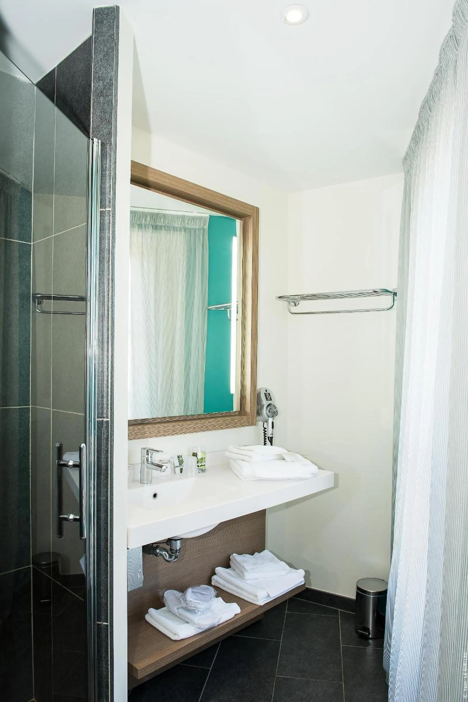 Bathroom in Hôtel François Premier Cognac Centre