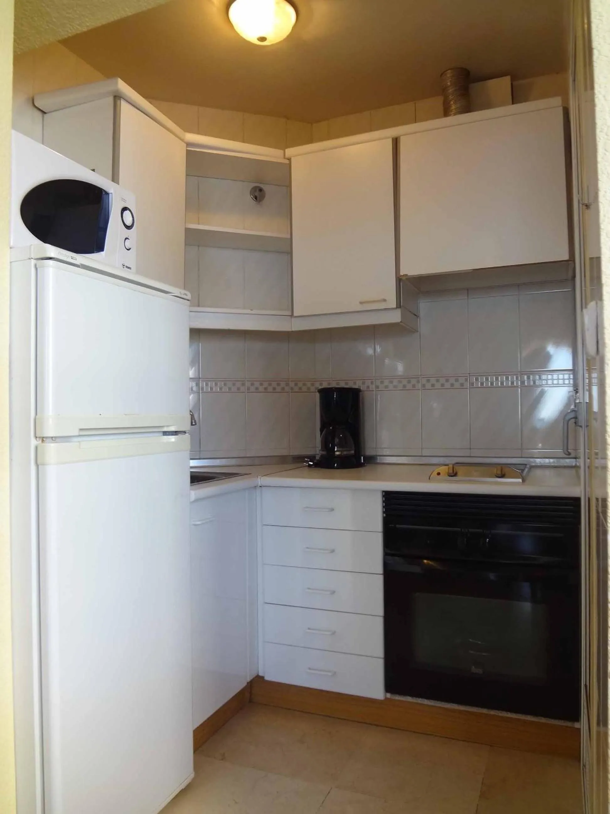 Kitchen or kitchenette in Torre Levante-Fincas Benidorm
