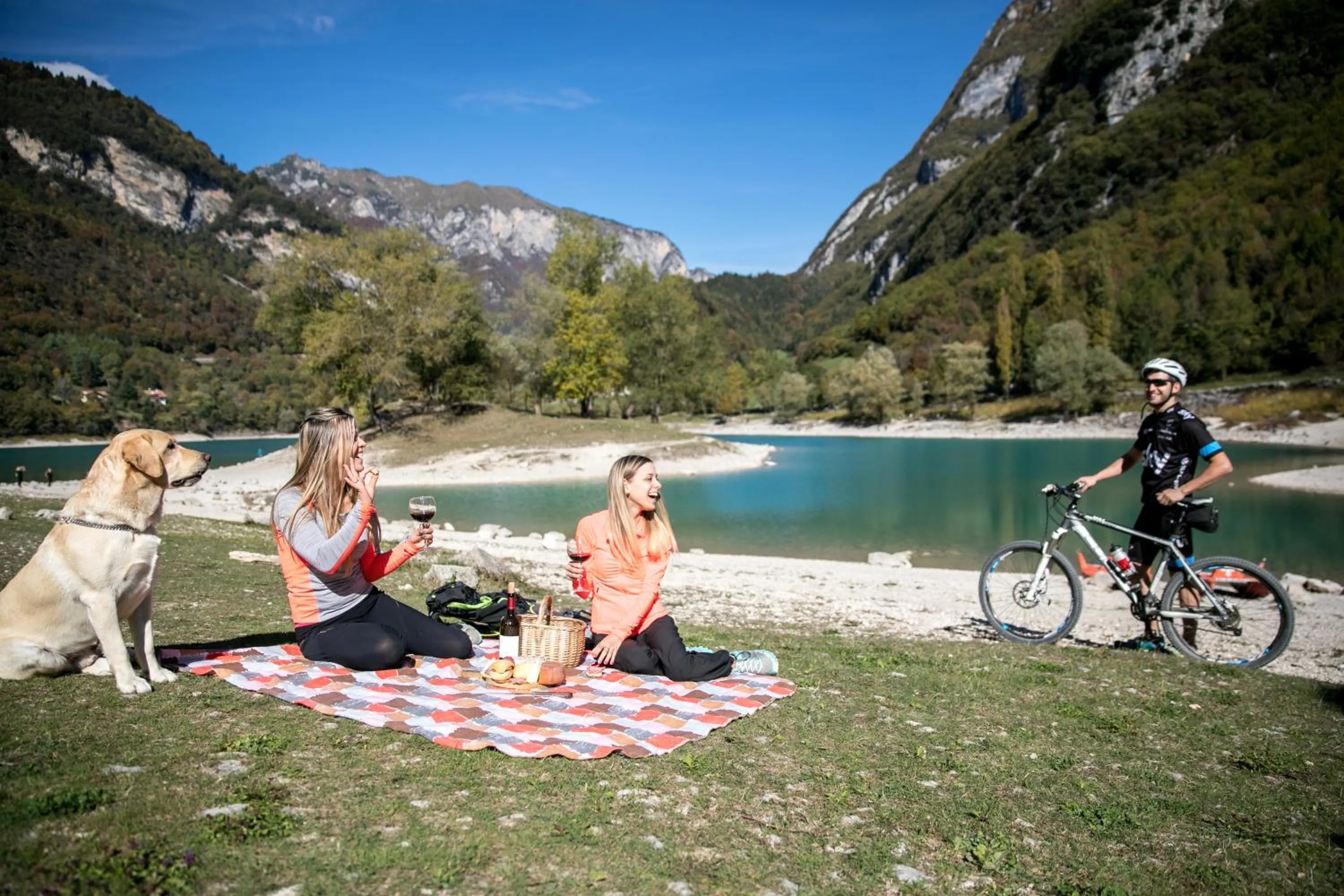 Entertainment in Hotel Antica Croce - Gardaslowemotion