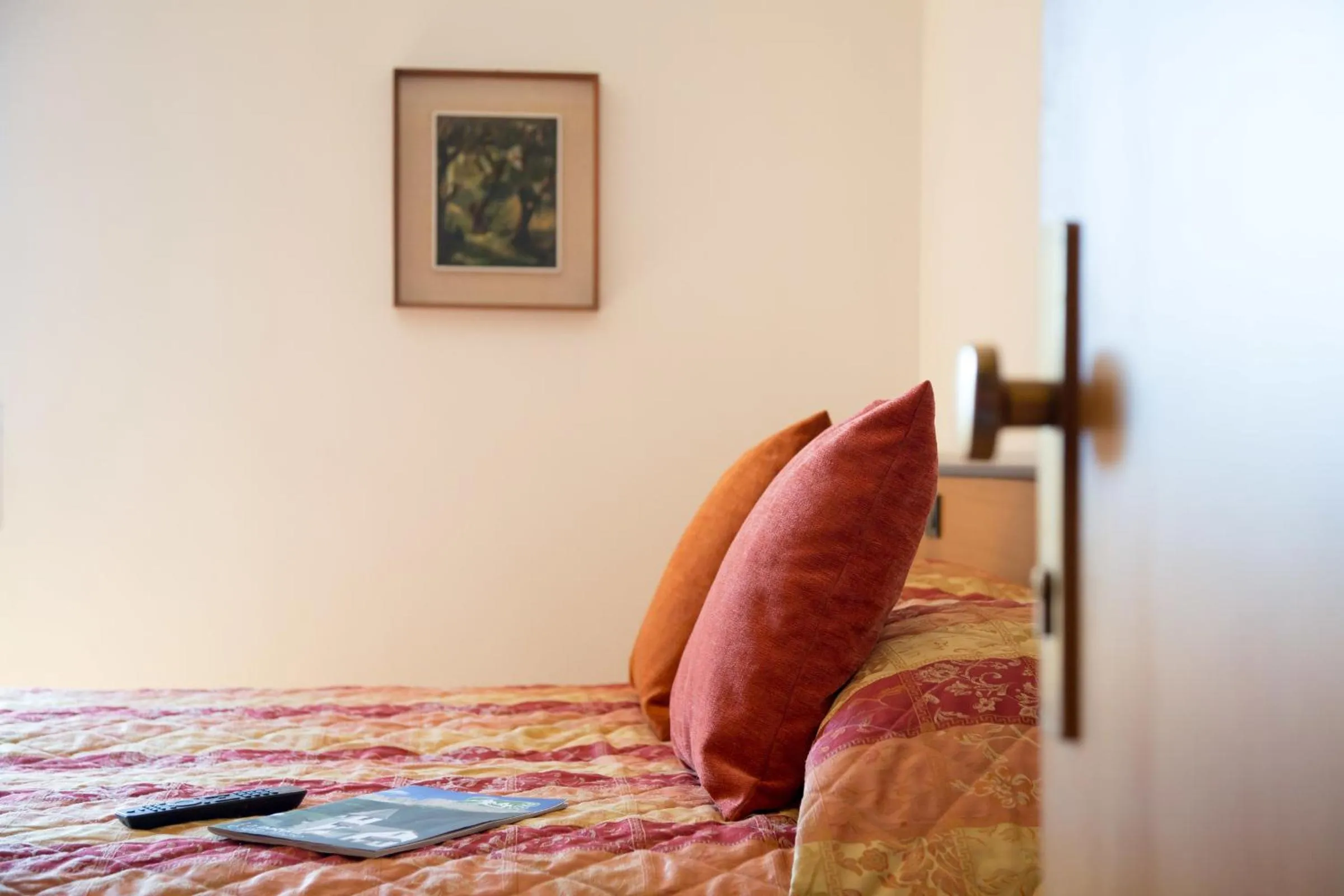 Decorative detail, Bed in Hotel Antica Croce - Gardaslowemotion