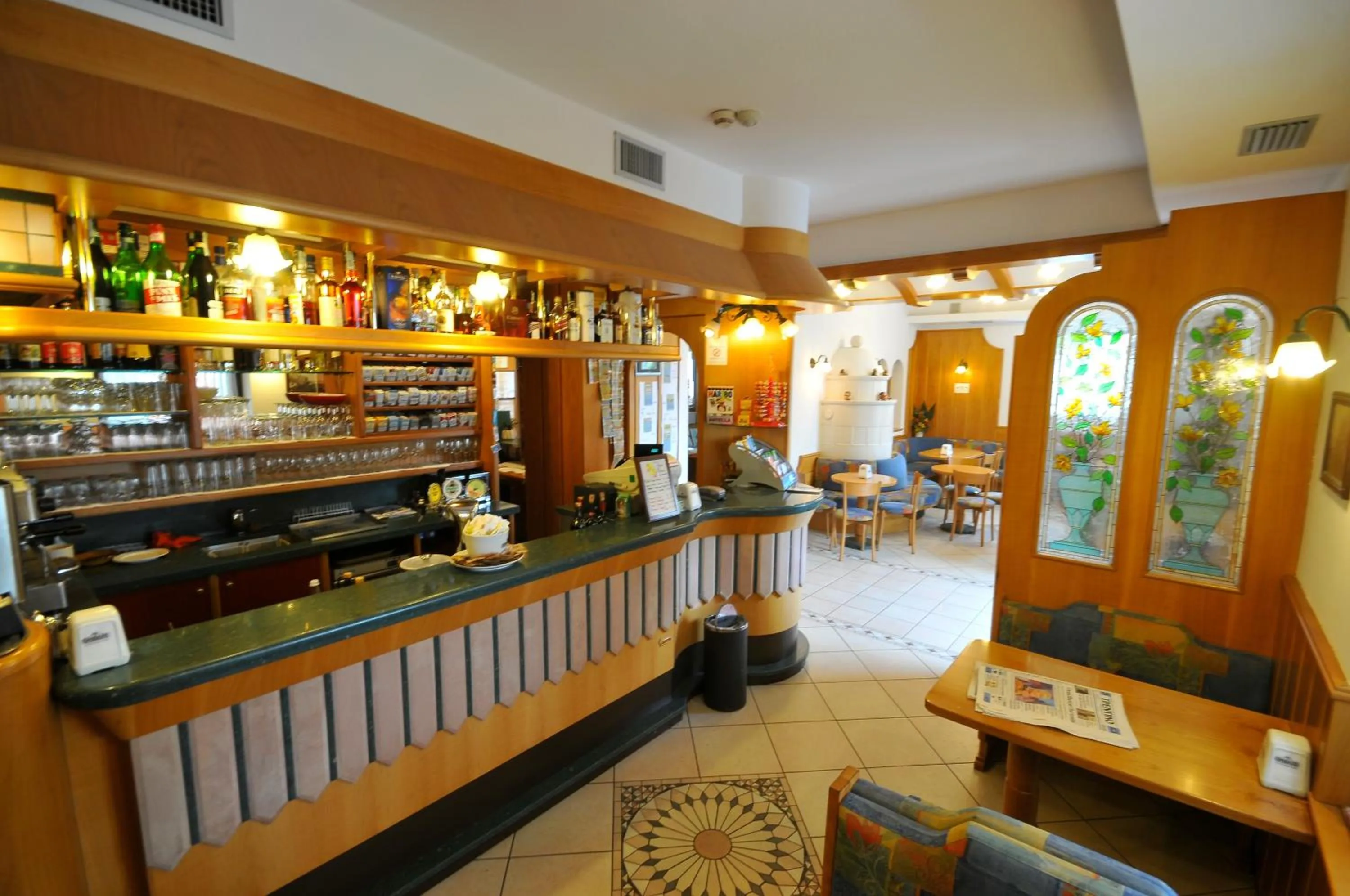 Lounge or bar in Hotel Antica Croce - Gardaslowemotion