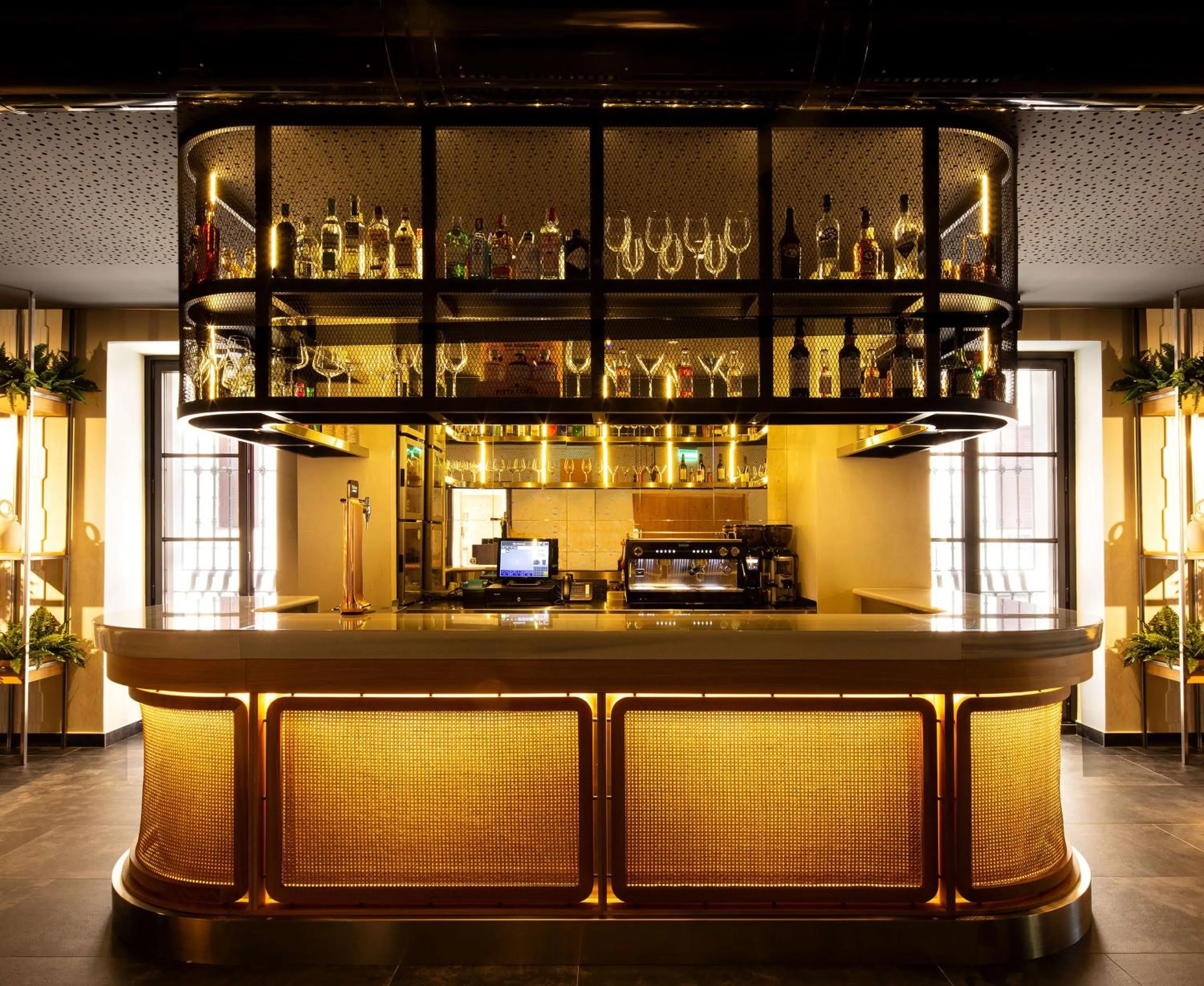 Lounge or bar in Atocha Hotel Madrid, Tapestry Collection by Hilton
