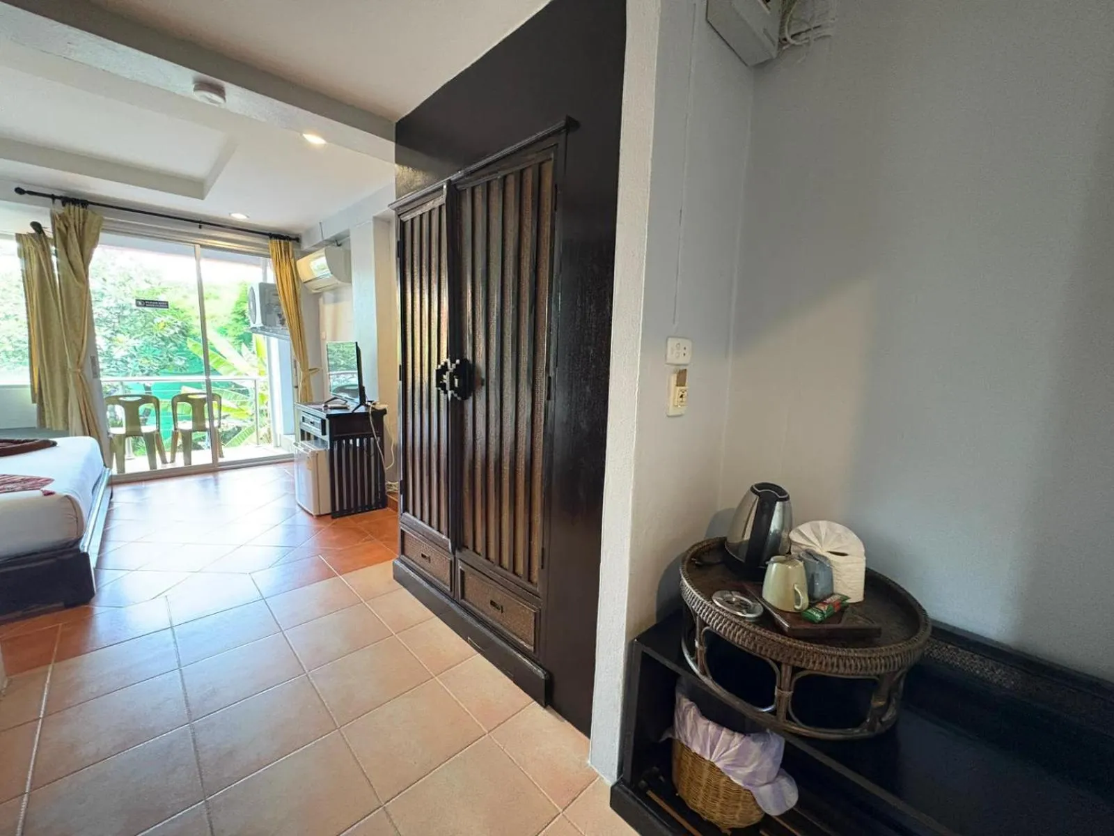 Bed in PorterHouse Beach Hotel