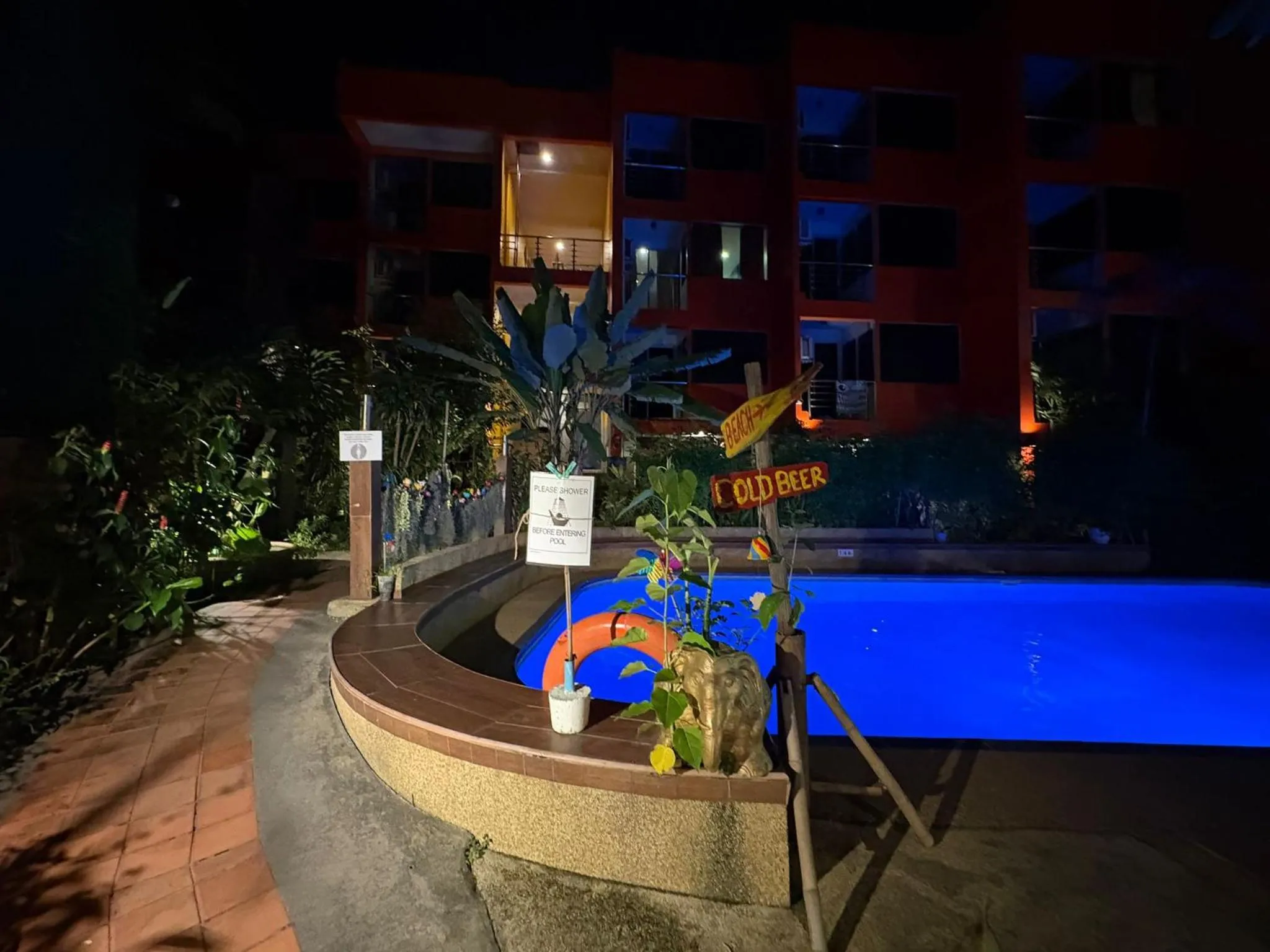 PorterHouse Beach Hotel