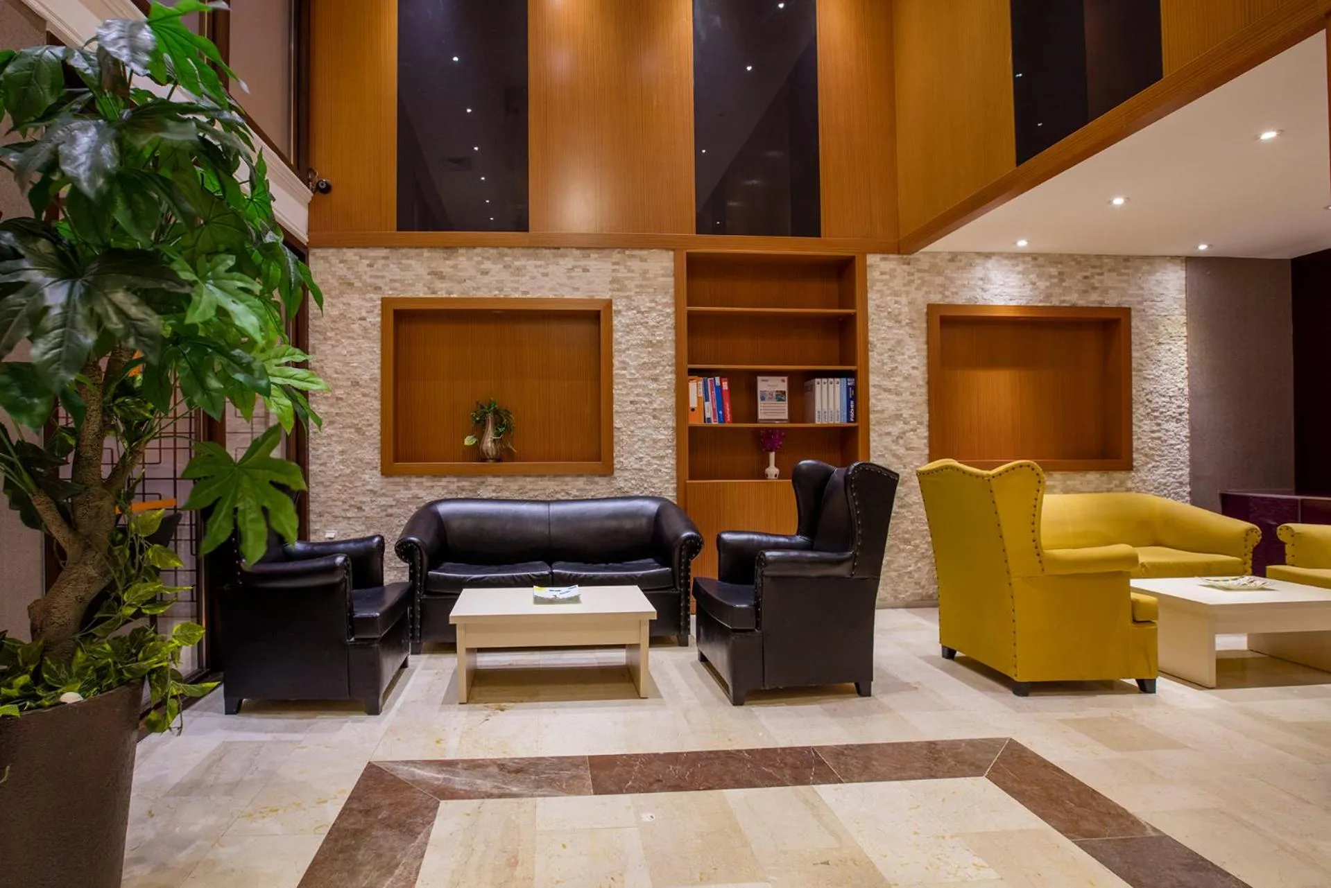 Living room in City's Hill Hotel