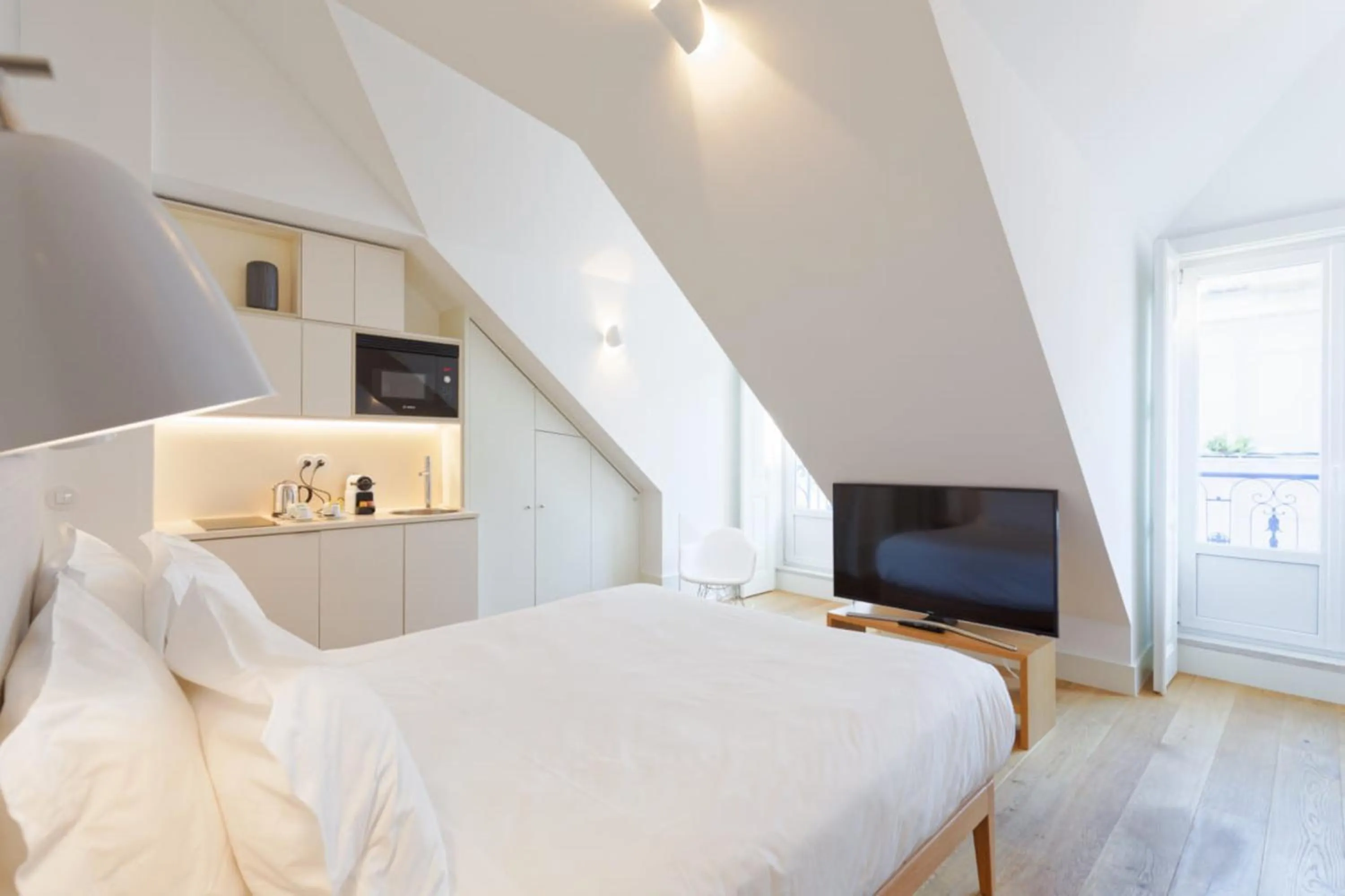 Nearby landmark, Bed in Boutique Chiado Suites