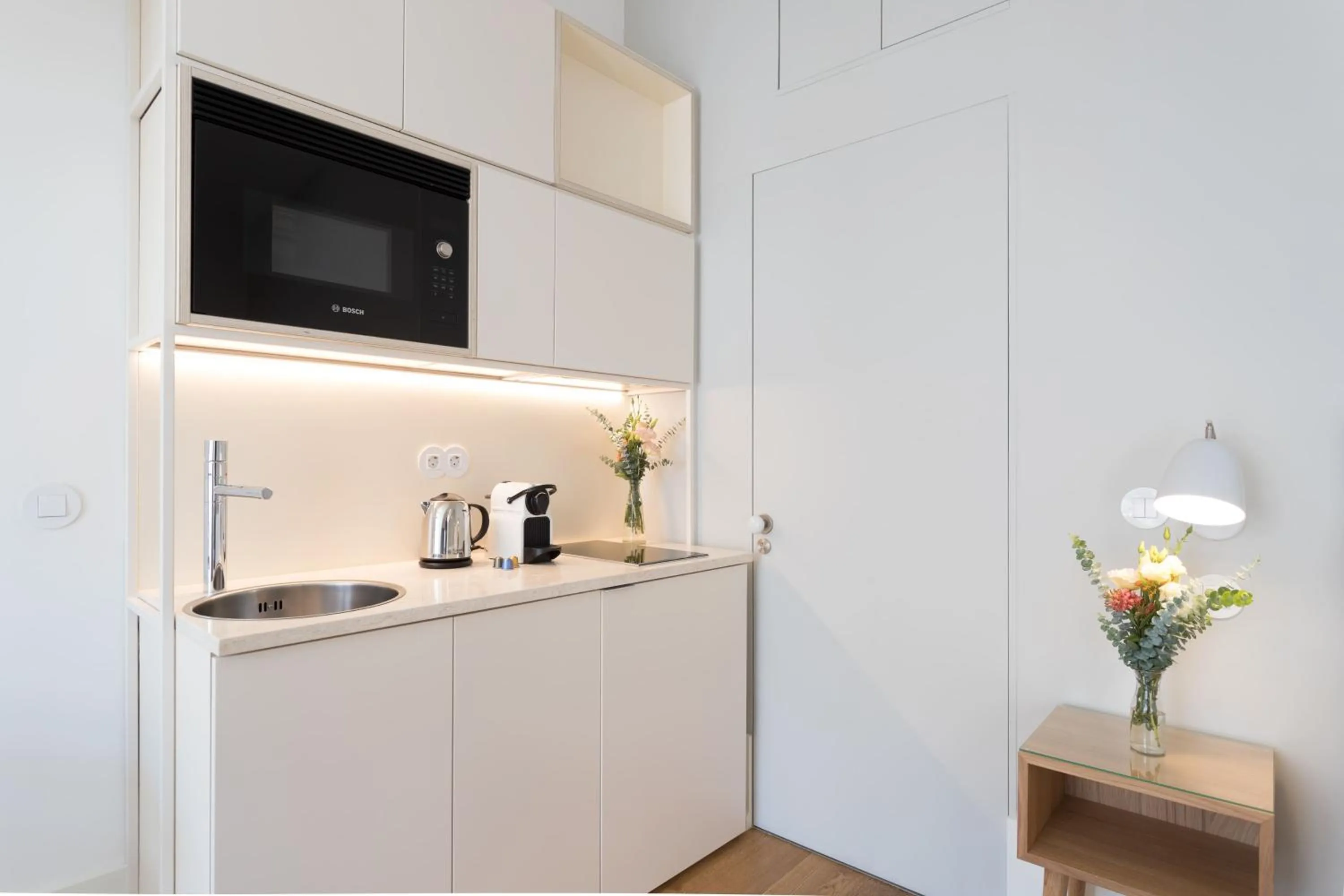 Coffee/tea facilities in Boutique Chiado Suites